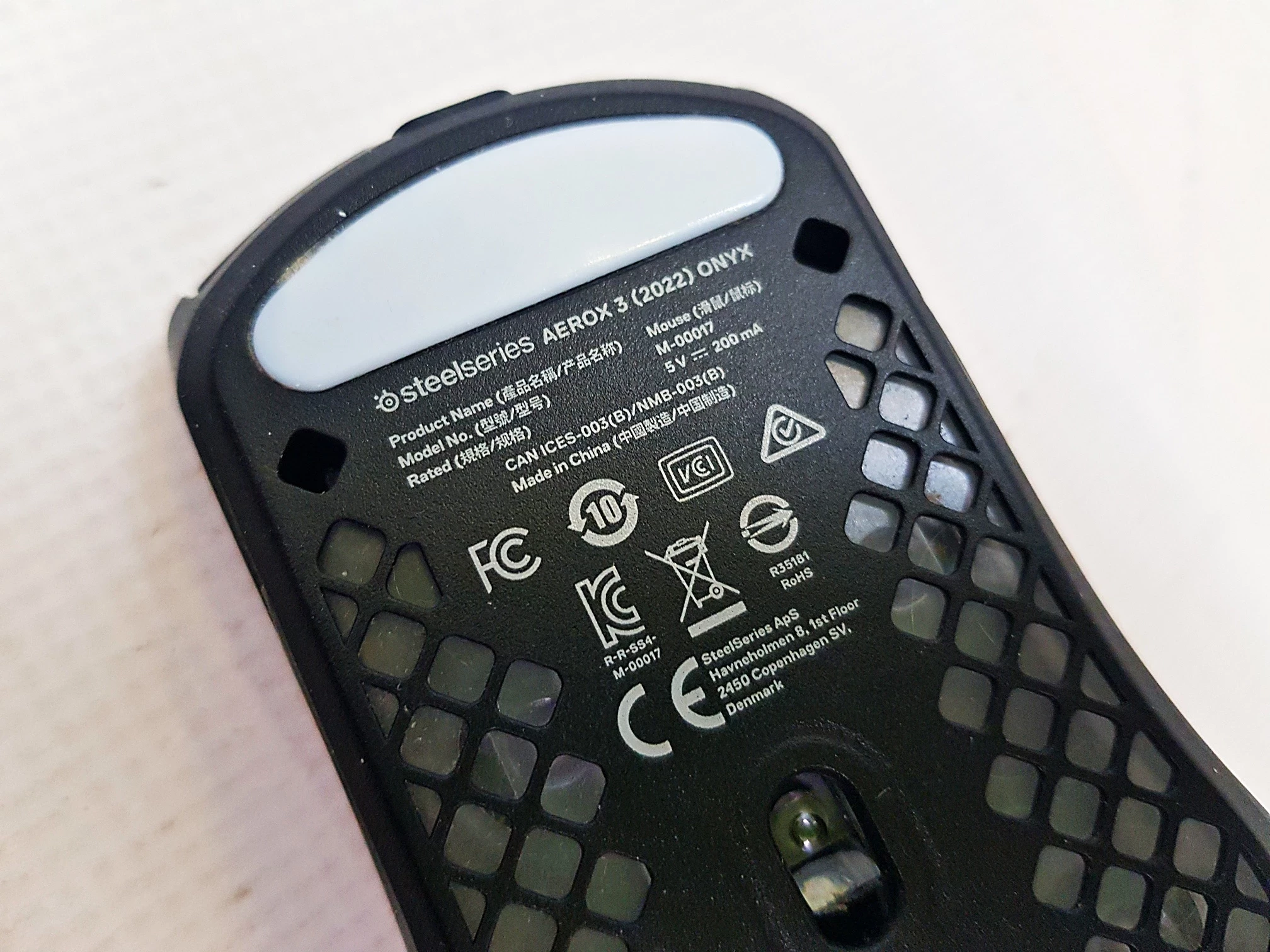 myszka-gamingowa-steelseries-aerox-3-2022-kabel-kod-producenta-62603
