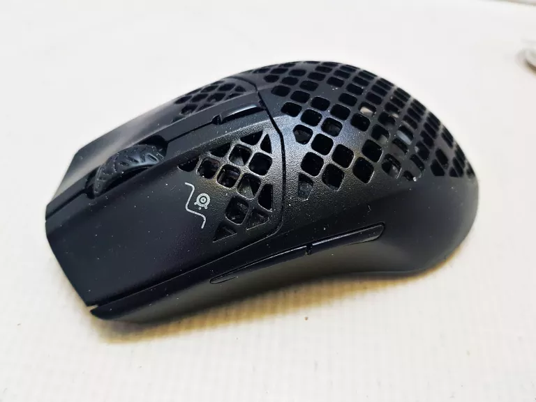 myszka-gamingowa-steelseries-aerox-3-2022-kabel-stan-11323-2