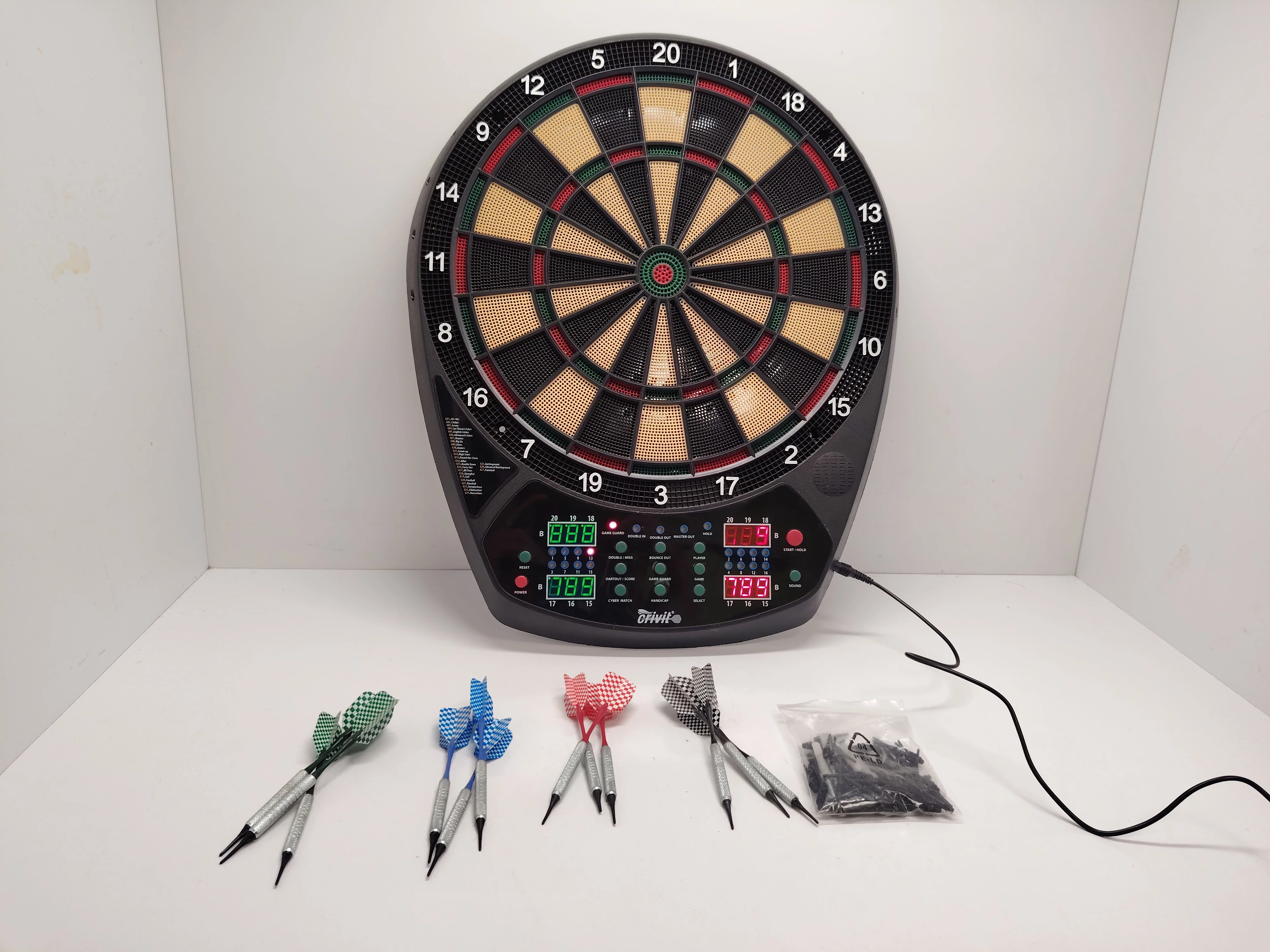 tarcza-elektroniczna-lotki-rzutki-crivit-boh-warszawy-69-bartoszyce