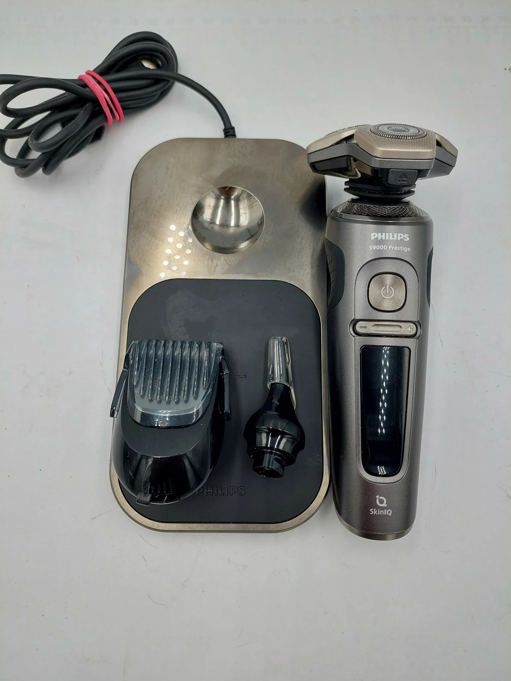 golarka-elektryczna-do-golenia-philips-sp987215-z-ladowarka-indukcyjna-targowa-7-sosnowiec