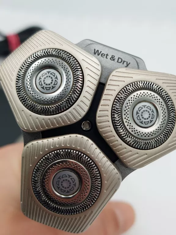 golarka-elektryczna-do-golenia-philips-sp987215-z-ladowarka-indukcyjna-stan-11323-2