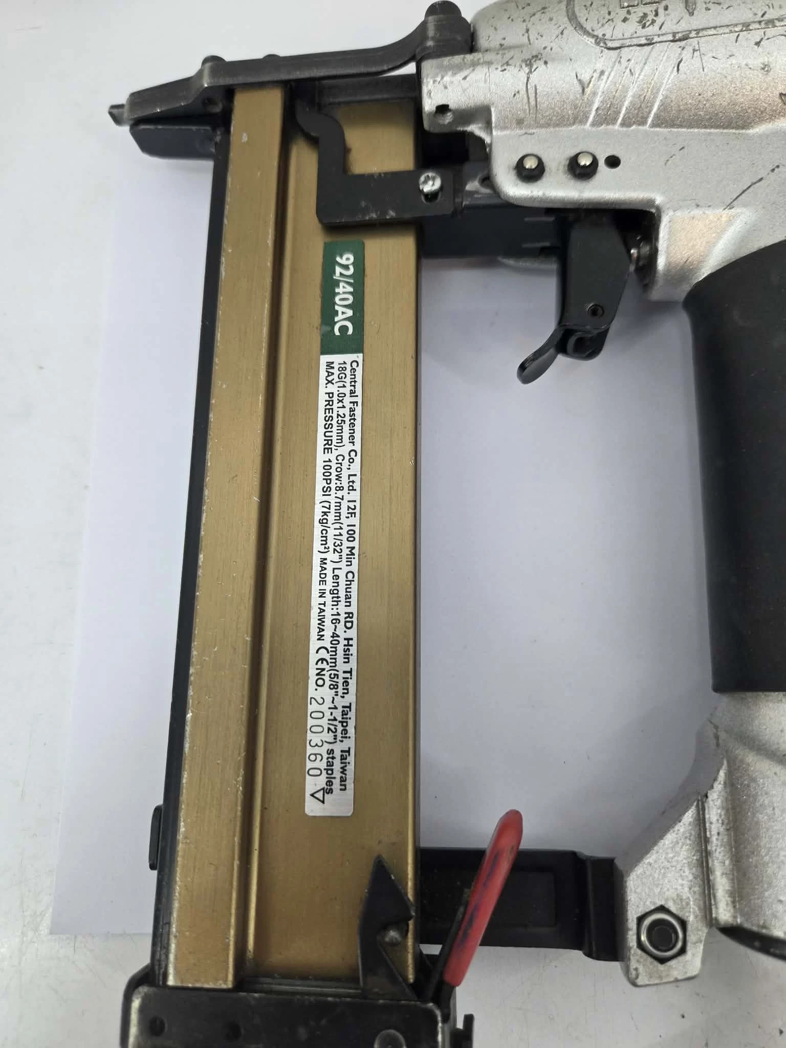 zszywacz-pneumatyczny-tapicerski-ez-fasten-9240ac-stan-11323-2