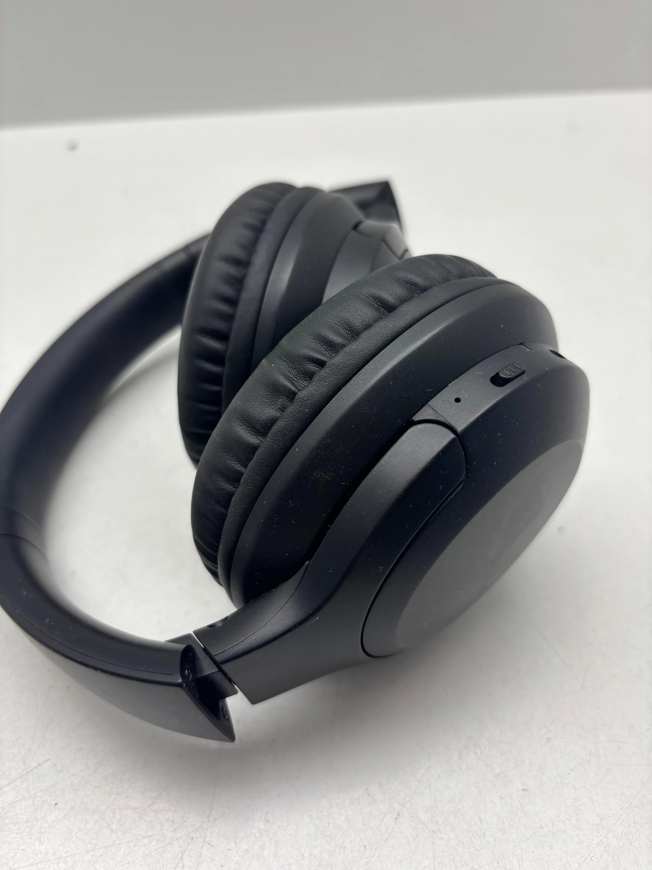 sluchawki-auchan-nauszne-typ-c-pilsudskiego-86-wroclaw