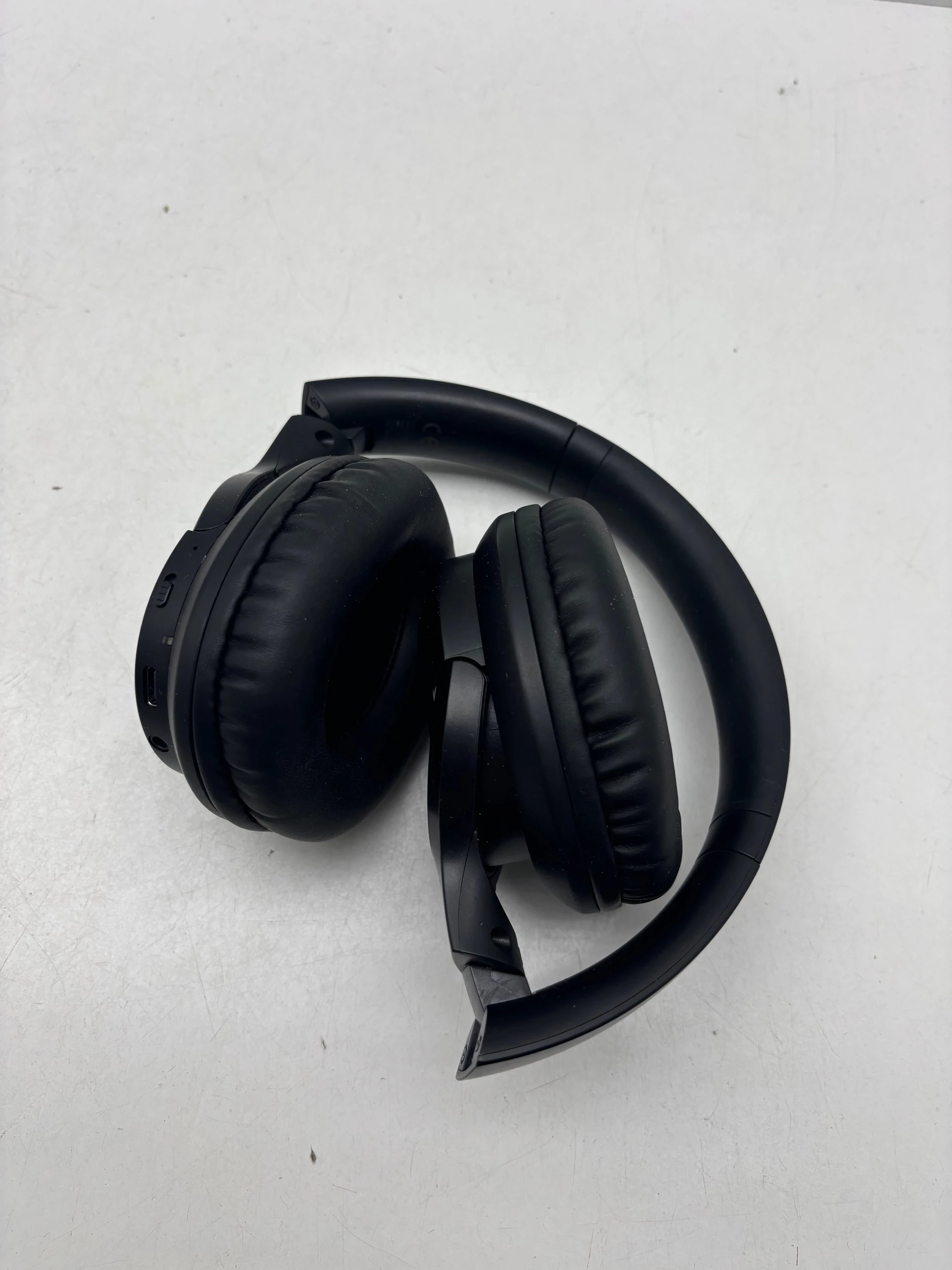 sluchawki-auchan-nauszne-typ-c-kolor-dominujacy-129357-3