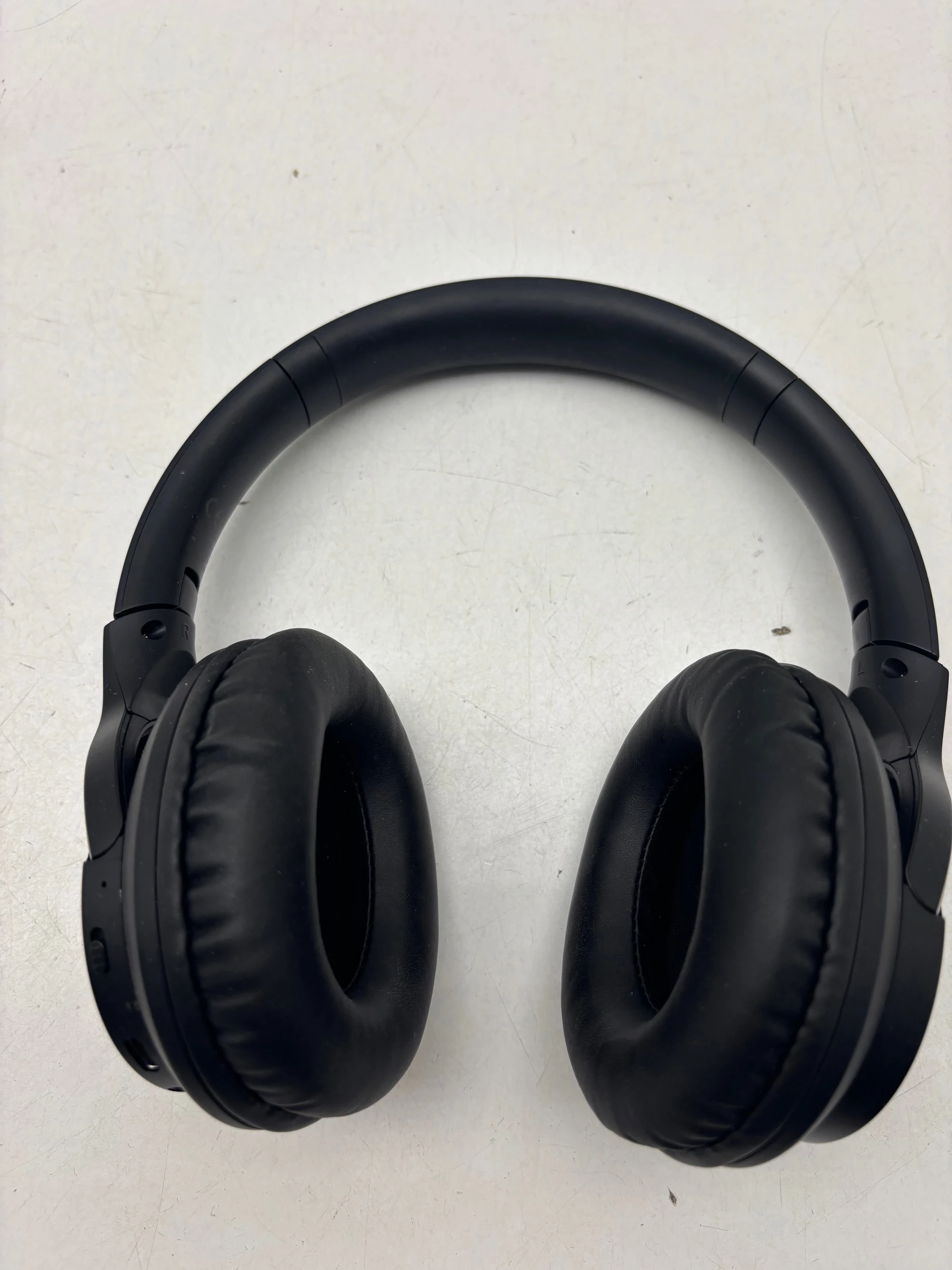 sluchawki-auchan-nauszne-typ-c-stan-11323-2