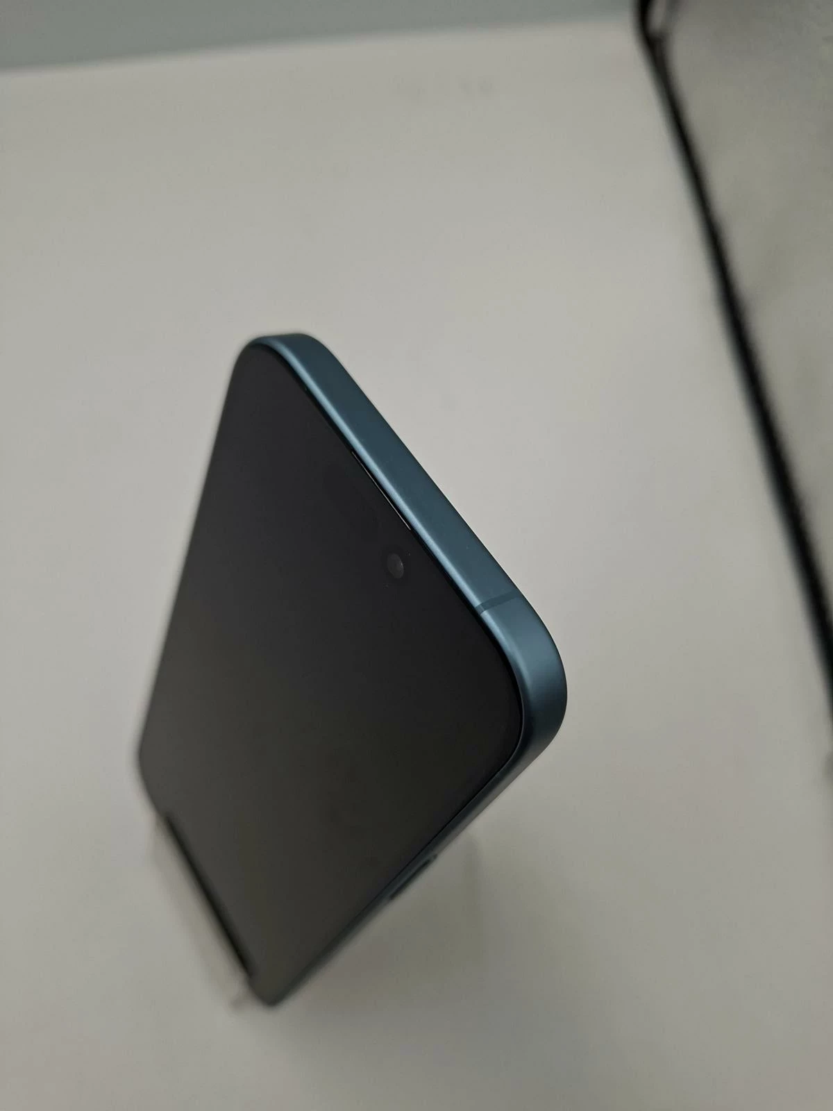 telefon-apple-iphone-16-128gb-stan-11323-2