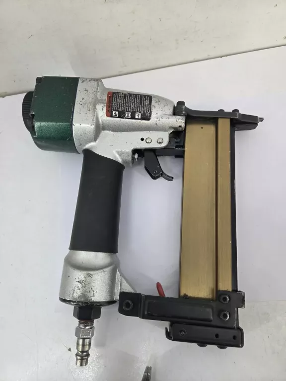 zszywacz-pneumatyczny-tapicerski-ez-fasten-9240ac-ean-gtin-012915188988