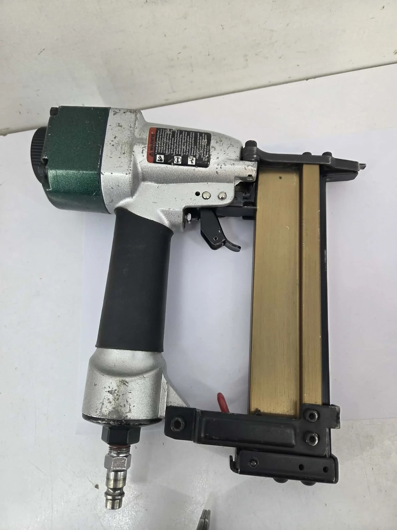 zszywacz-pneumatyczny-tapicerski-ez-fasten-9240ac-ean-gtin-012915188988