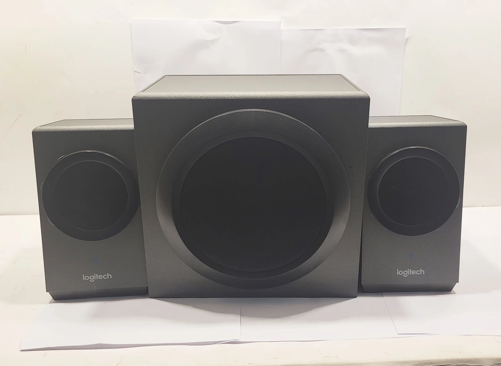 zestaw-glosnikow-21-logitech-z337-bluetooth-80-w-obroncow-pokoju-3-gubin