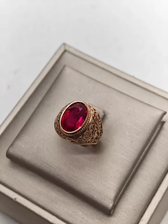 ruski-pierscionek-z-czerwonym-kamieniem-proba-585-waga-787g-rozmiar-19-rodzaj-2205-2
