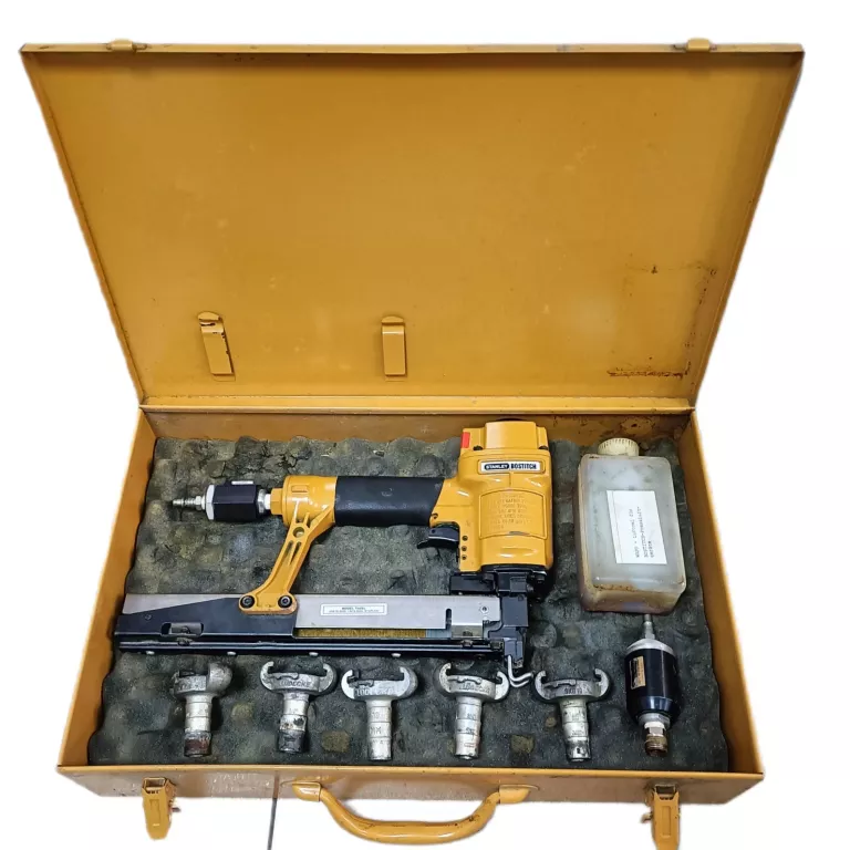 stanley-bostitch-zszywacz-ts40l-walizka-fredry-plac-targowy-ledziny