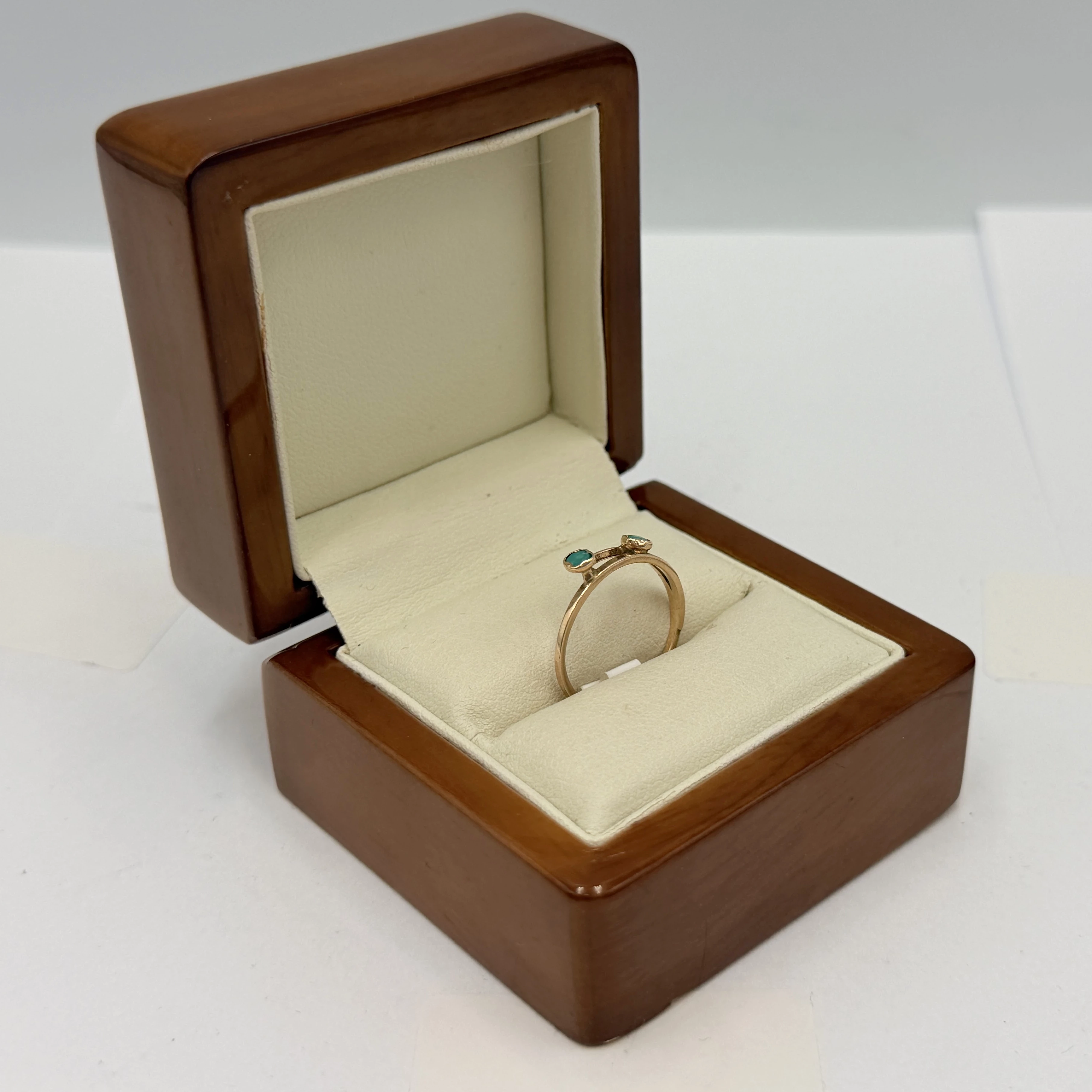 wyrob-jubilerski-uzywany-zloty-pierscionek-585-117g-r13-stan-11323-2