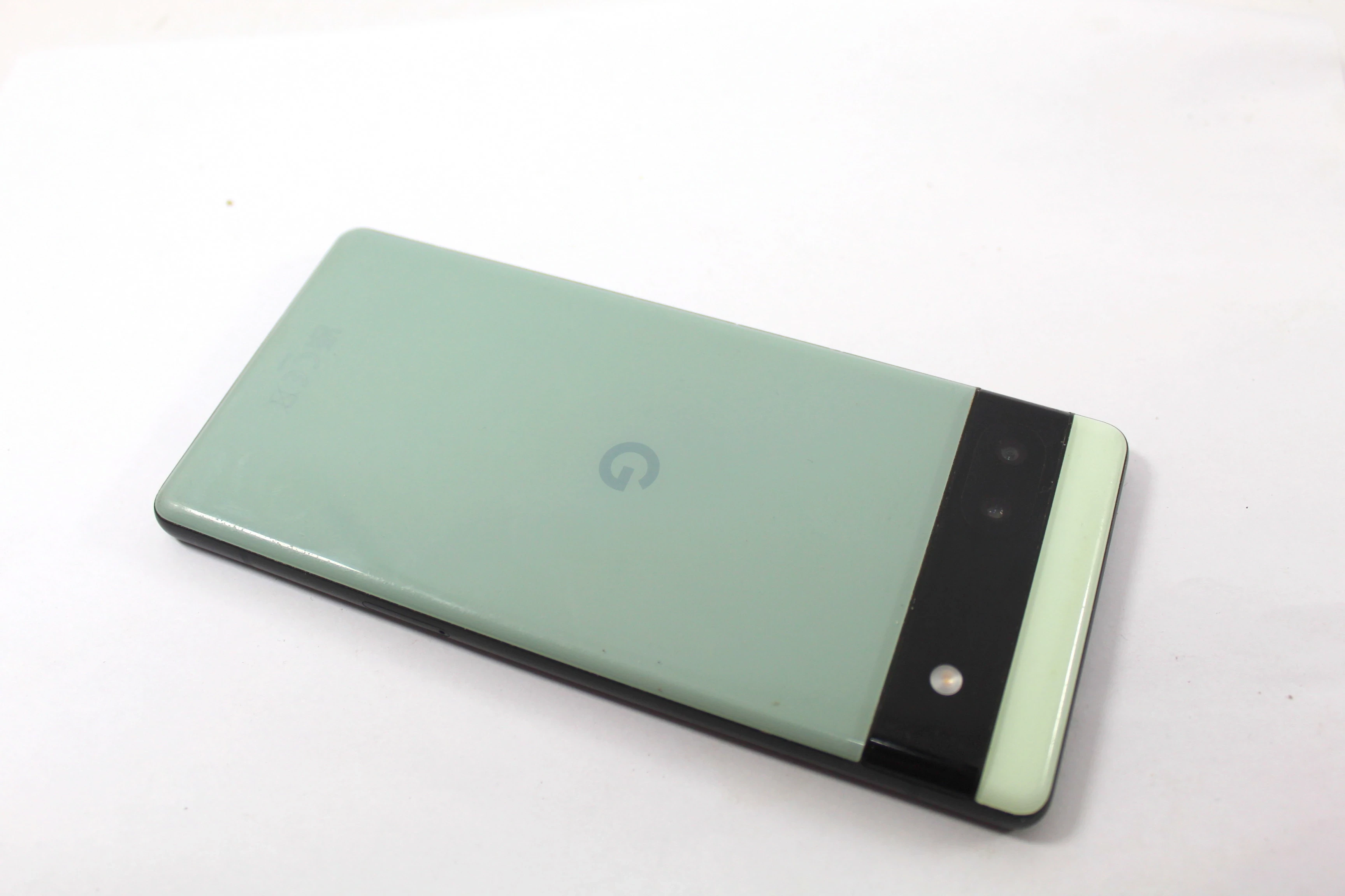 telefon-google-pixel-6a-kod-producenta-ga03715-gb