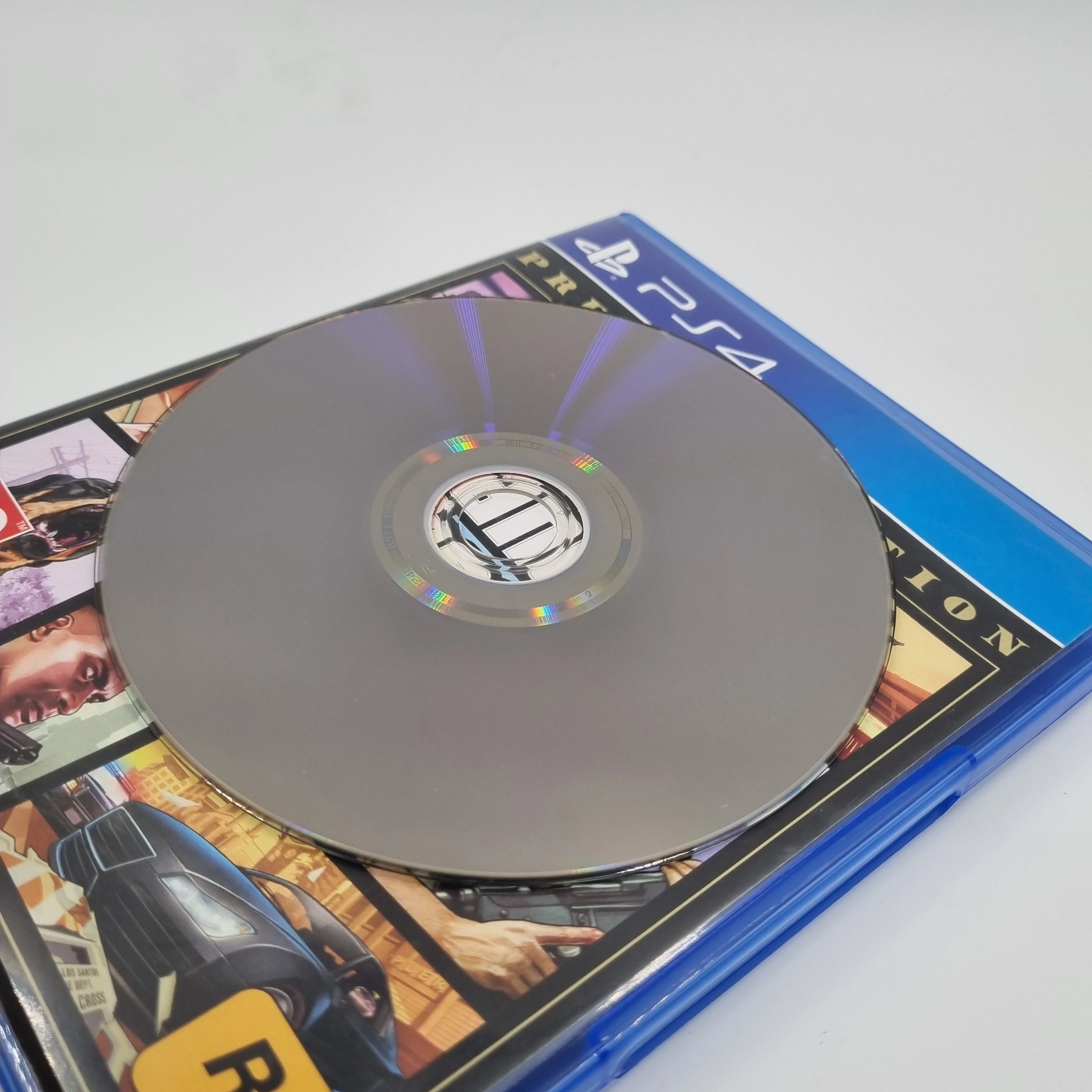 gra-grand-theft-auto-v-playstation-4-wersja-jezykowa-216085-2