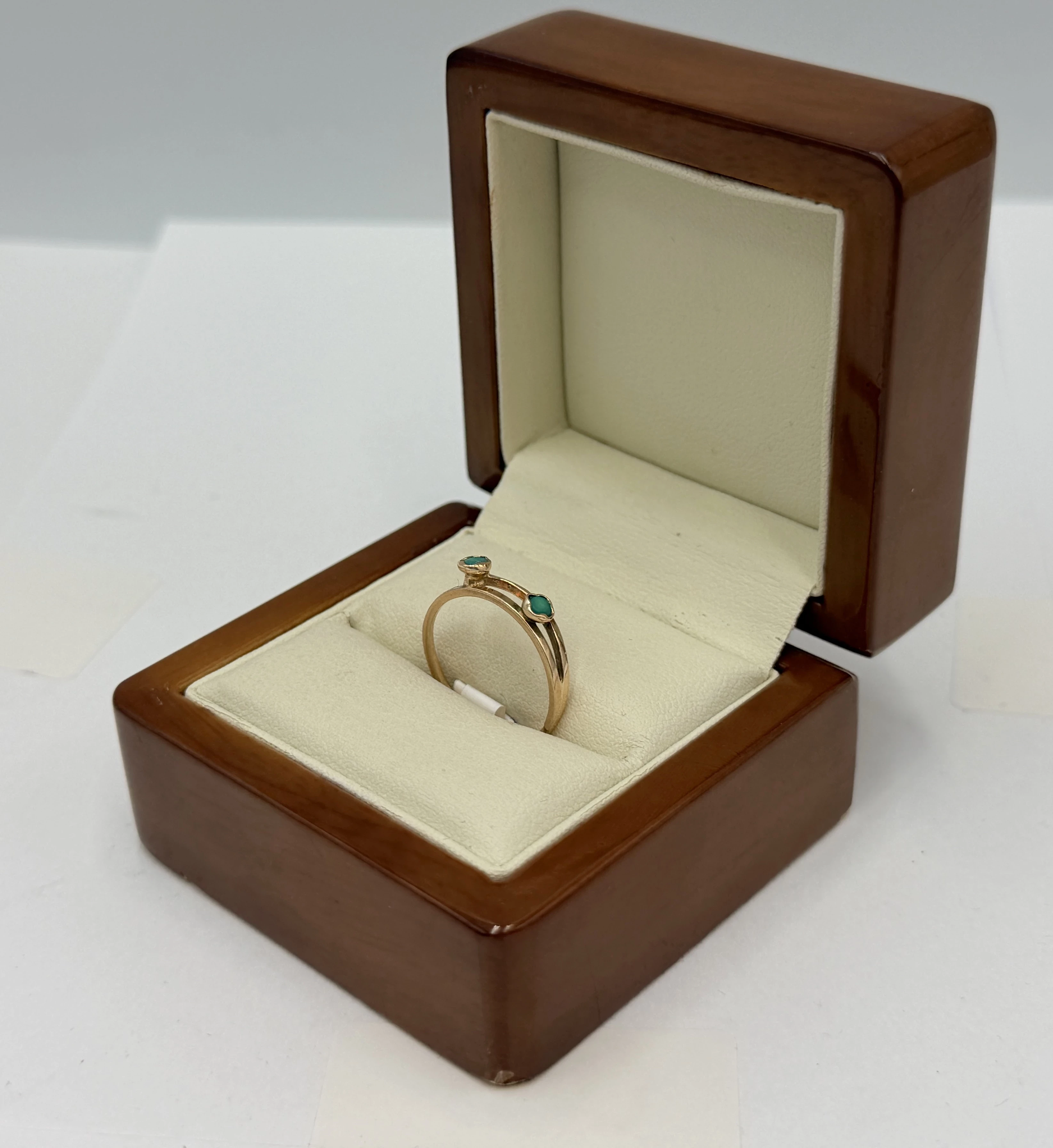 wyrob-jubilerski-uzywany-zloty-pierscionek-585-117g-r13-material-15835-2