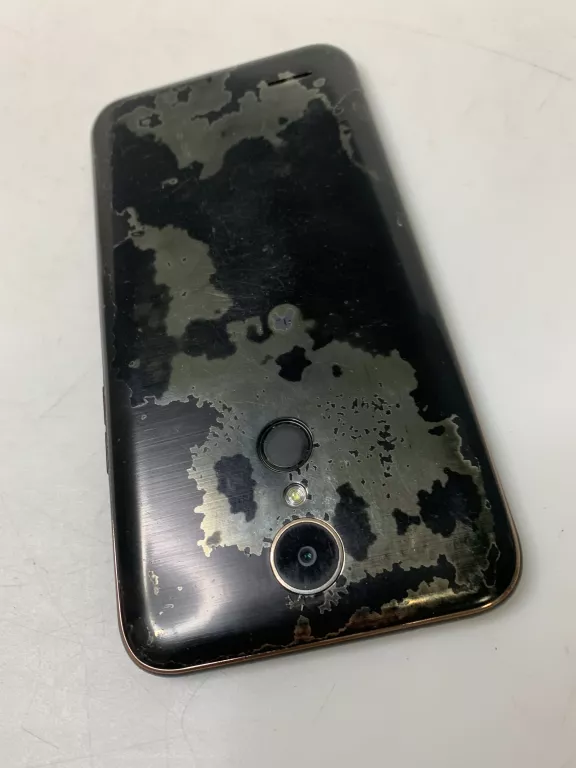 telefon-lg-k10-216gb-pojemnosc-akumulatora-2800