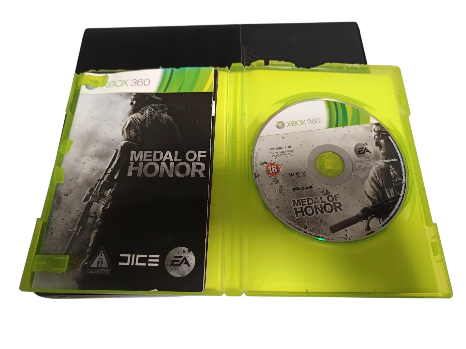 konsola-xbox-360-e-250gb-2-pady-gra-wersja-konsoli-205974-225546