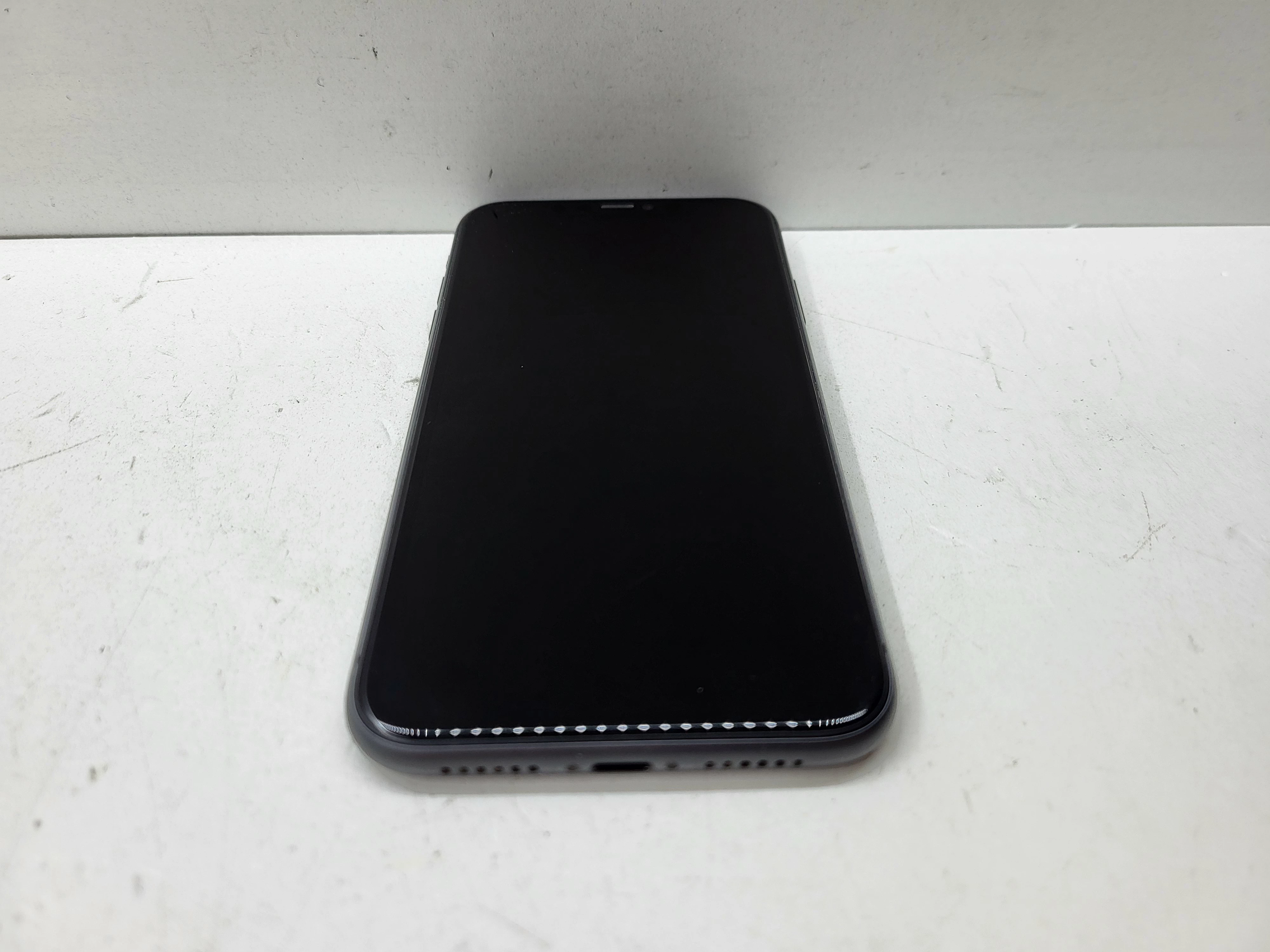 apple-iphone-11-64gb-74-bateria-stan-11323-2