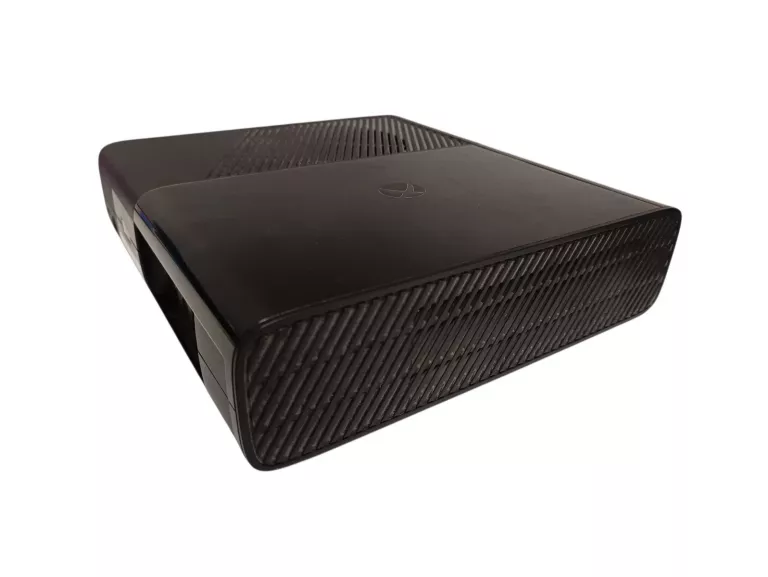 konsola-xbox-360-e-250gb-2-pady-gra-model-microsoft-xbox-360