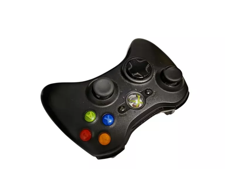 konsola-xbox-360-e-250gb-2-pady-gra-stan-11323-2