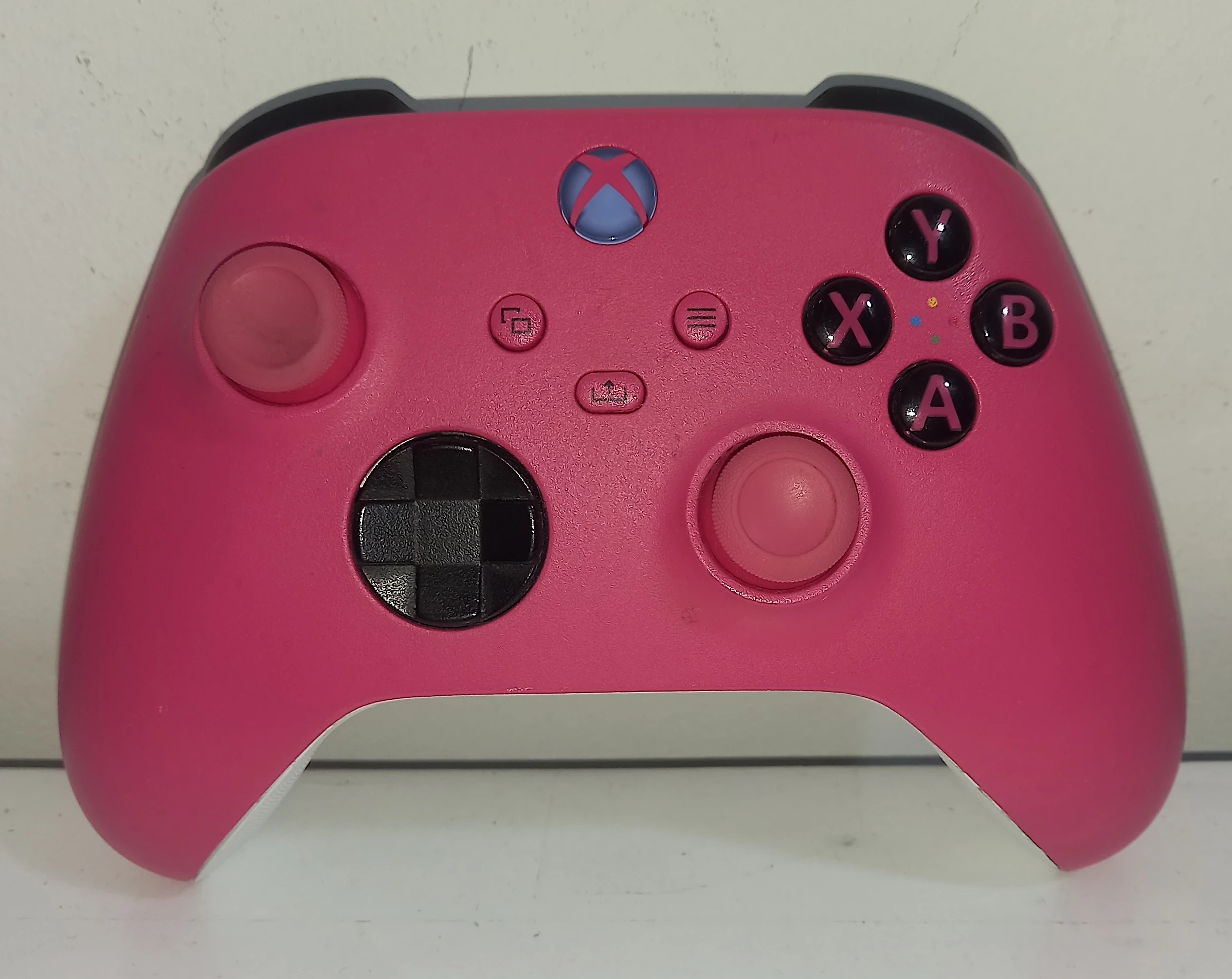 pad-do-konsoli-xbox-one-sx-rozowy-kosciuszki-10a1-braniewo