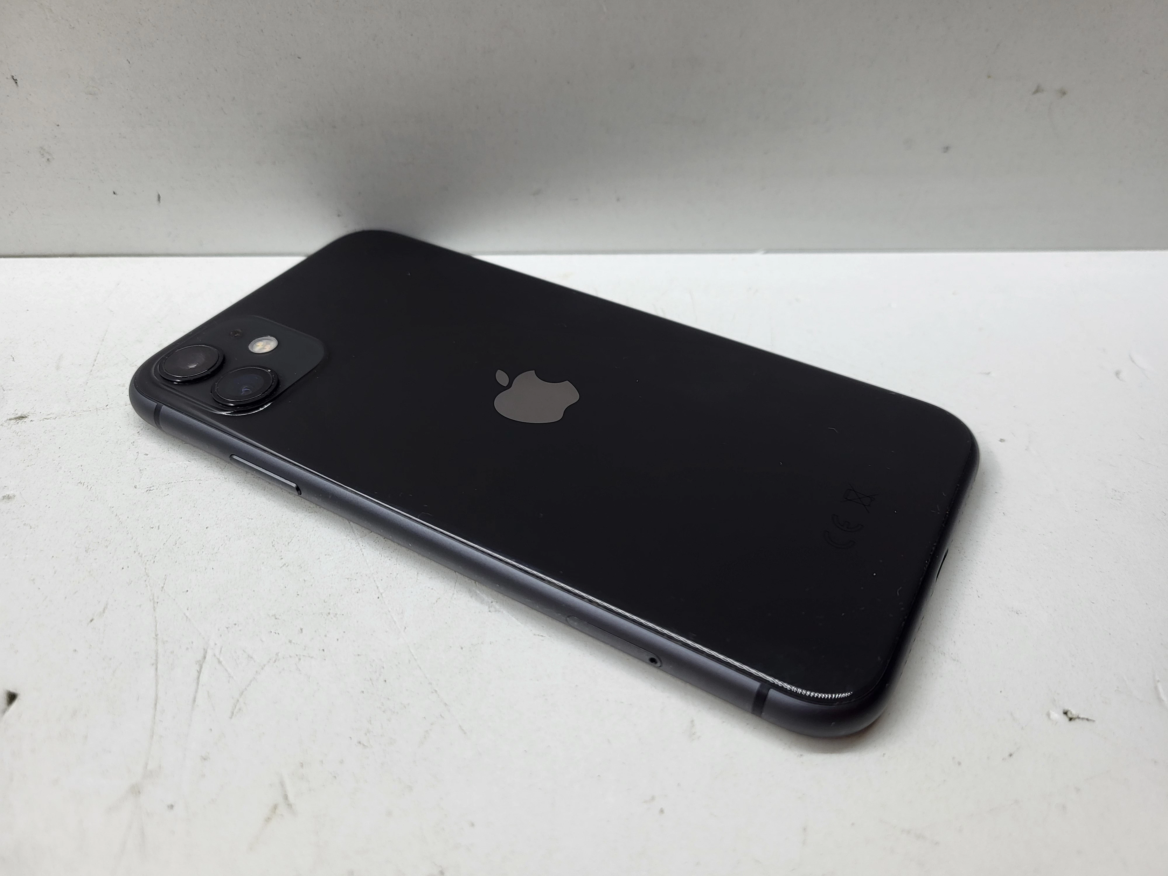 apple-iphone-11-64gb-74-bateria-pamiec-ram-202865-214121