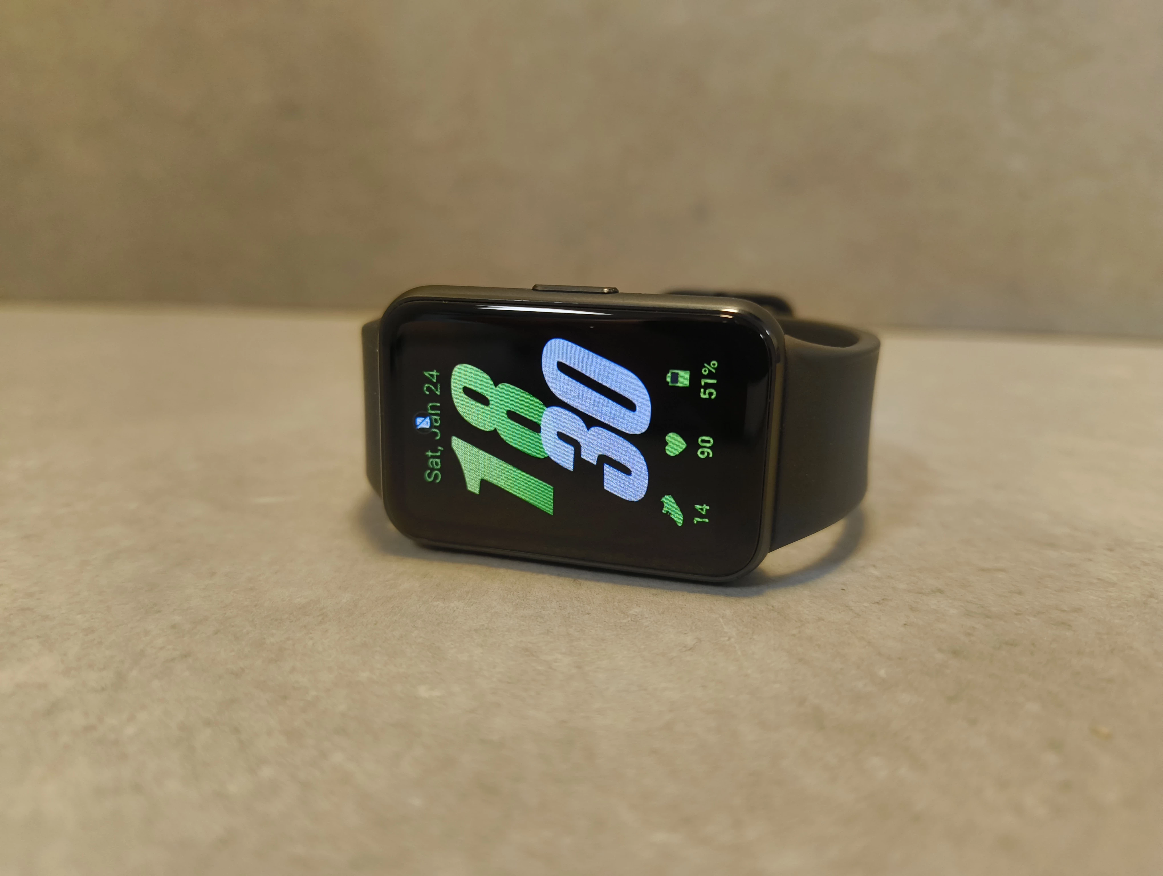 smartwatch-samsung-galaxy-fit-3-stan-11323-2