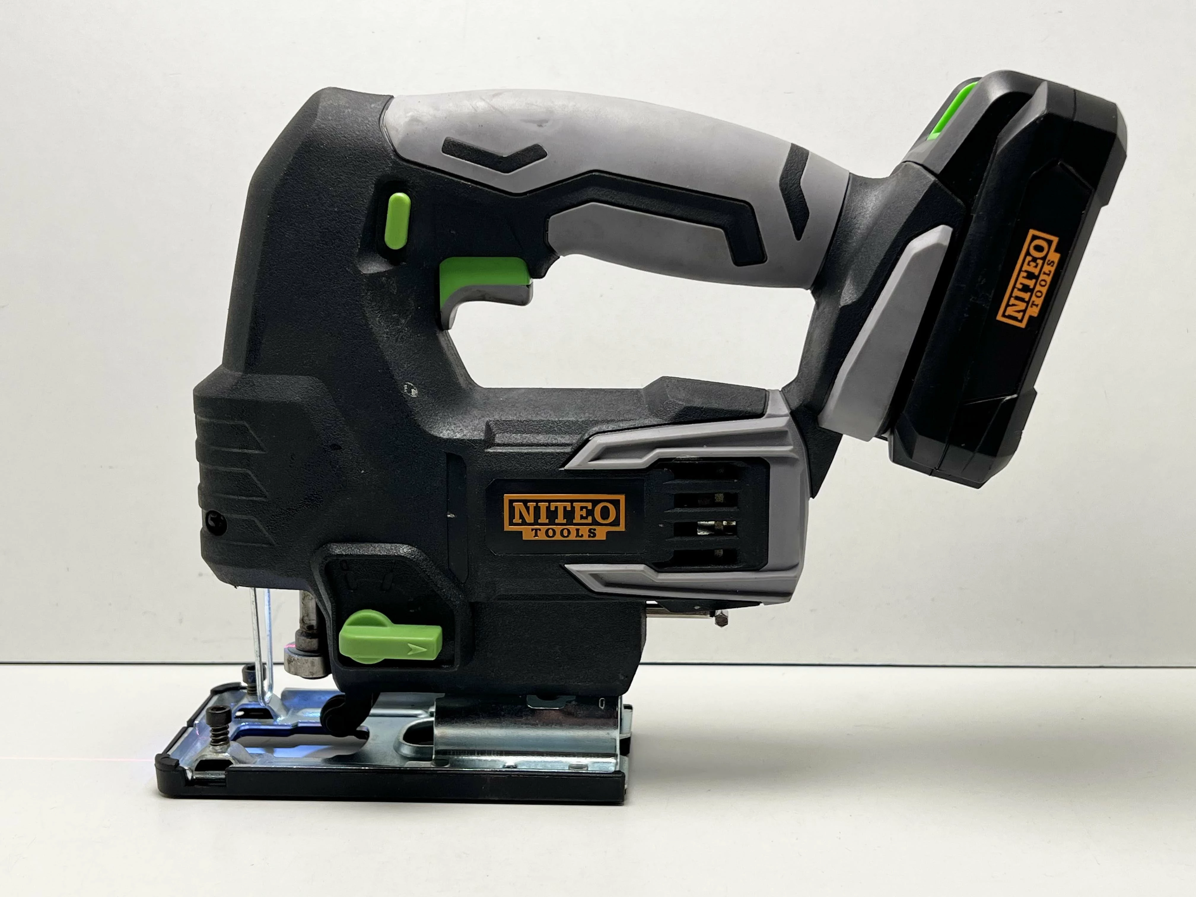 wyrzynarka-akumulatorowa-niteo-20vms-js229-19-zasilanie-209202-1769478