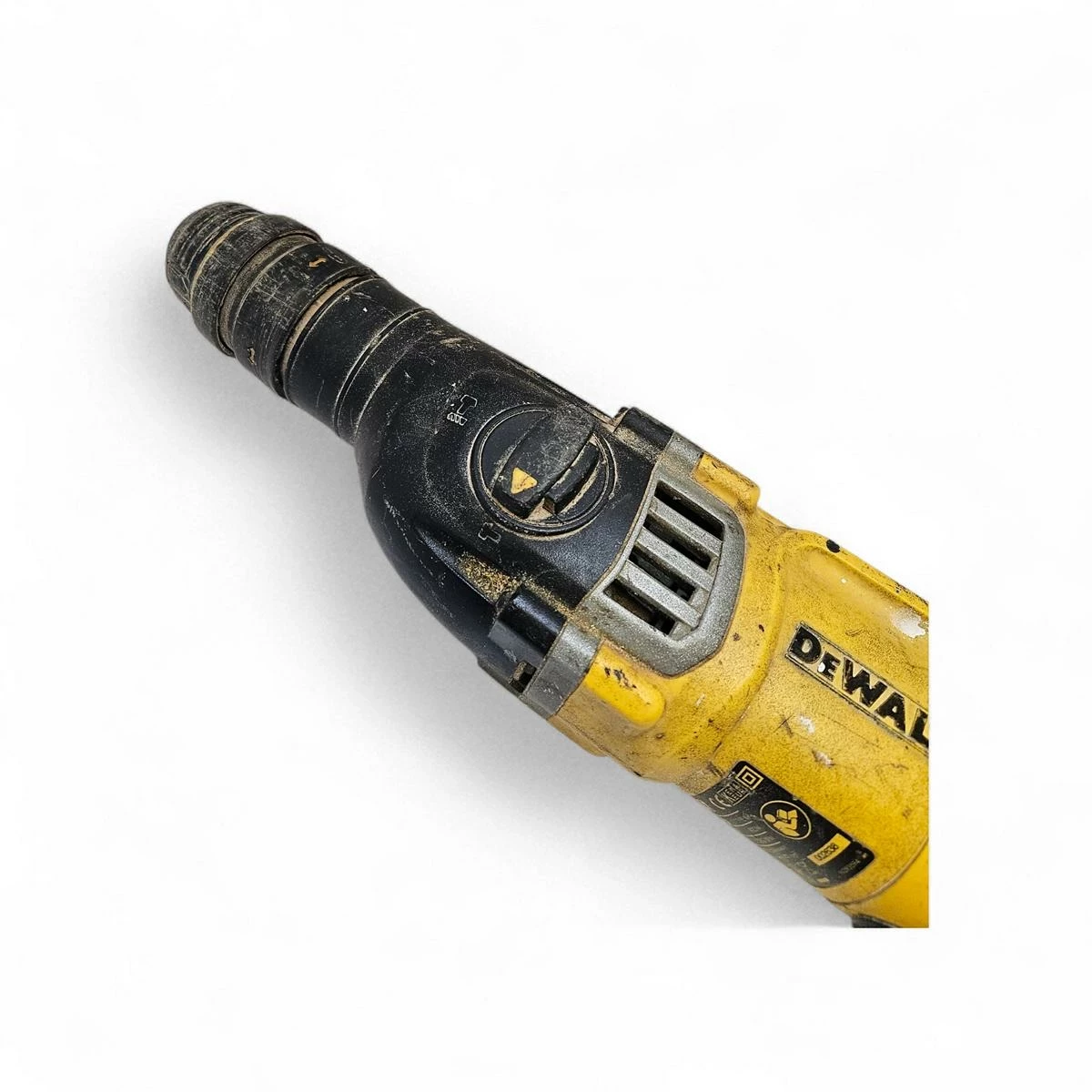 mlotowiertarka-dewalt-d25144-energia-udaru-300
