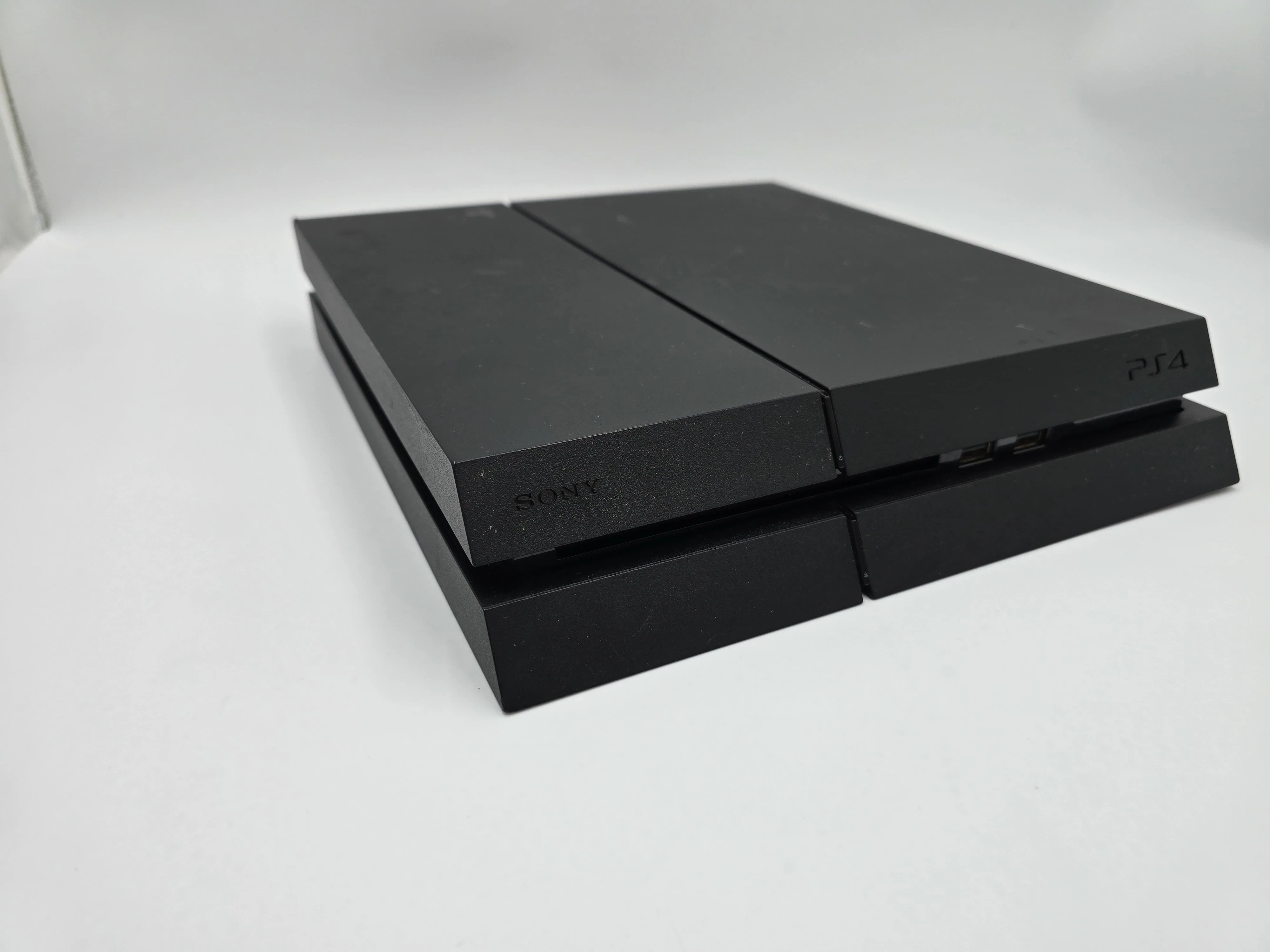 konsola-playstation-4-pad-okablowanie-stan-11323-2