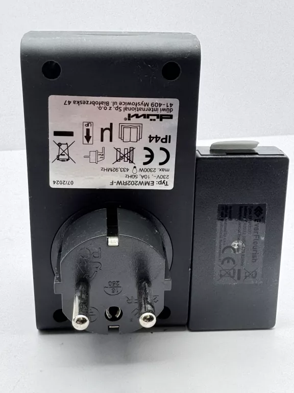 gniazdo-sterowane-radiowo-ip44-z-pilotem-05263-ean-4008297052630-typ-gniazda-18712-4