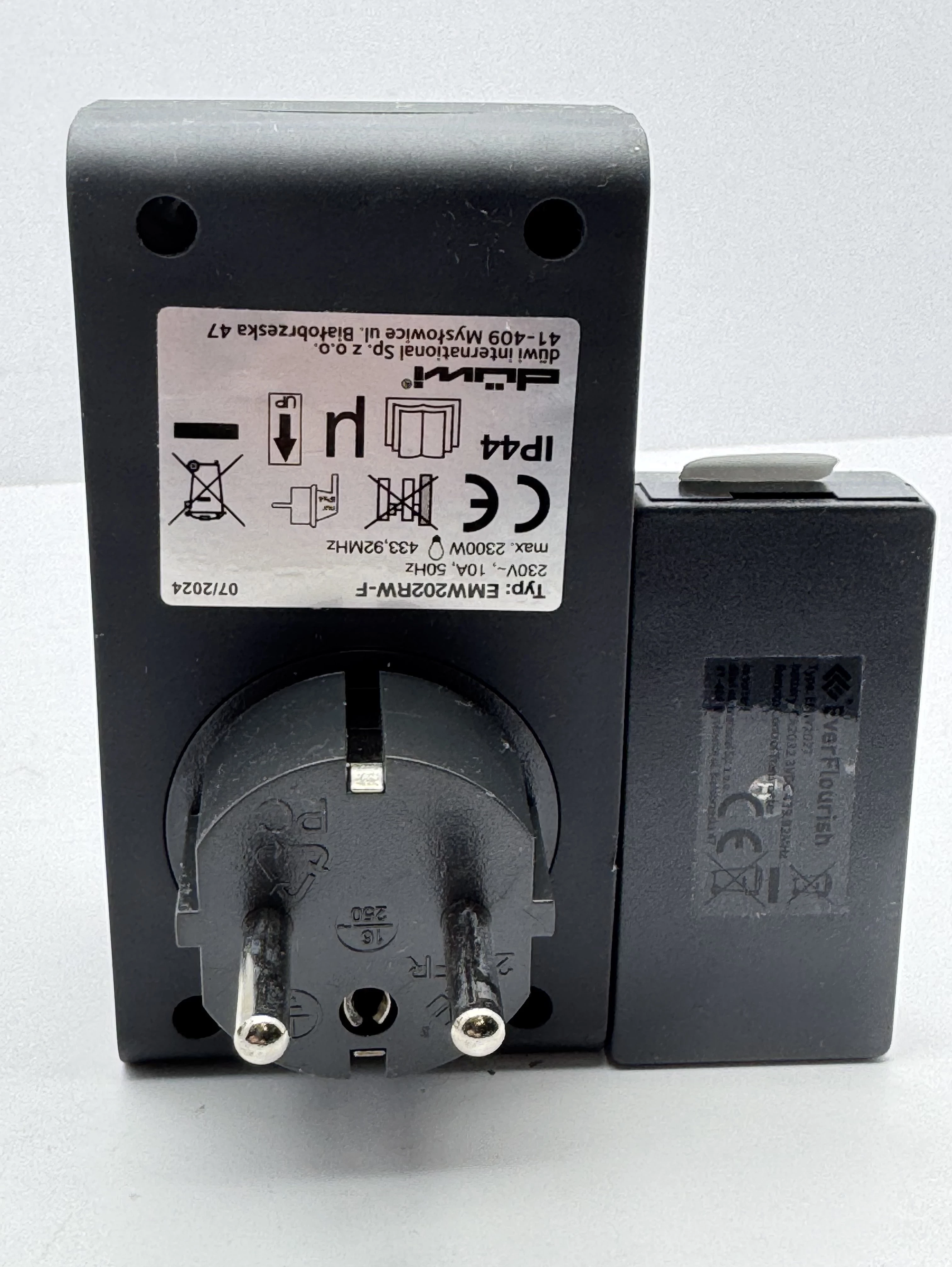 gniazdo-sterowane-radiowo-ip44-z-pilotem-05263-ean-4008297052630-typ-gniazda-18712-4