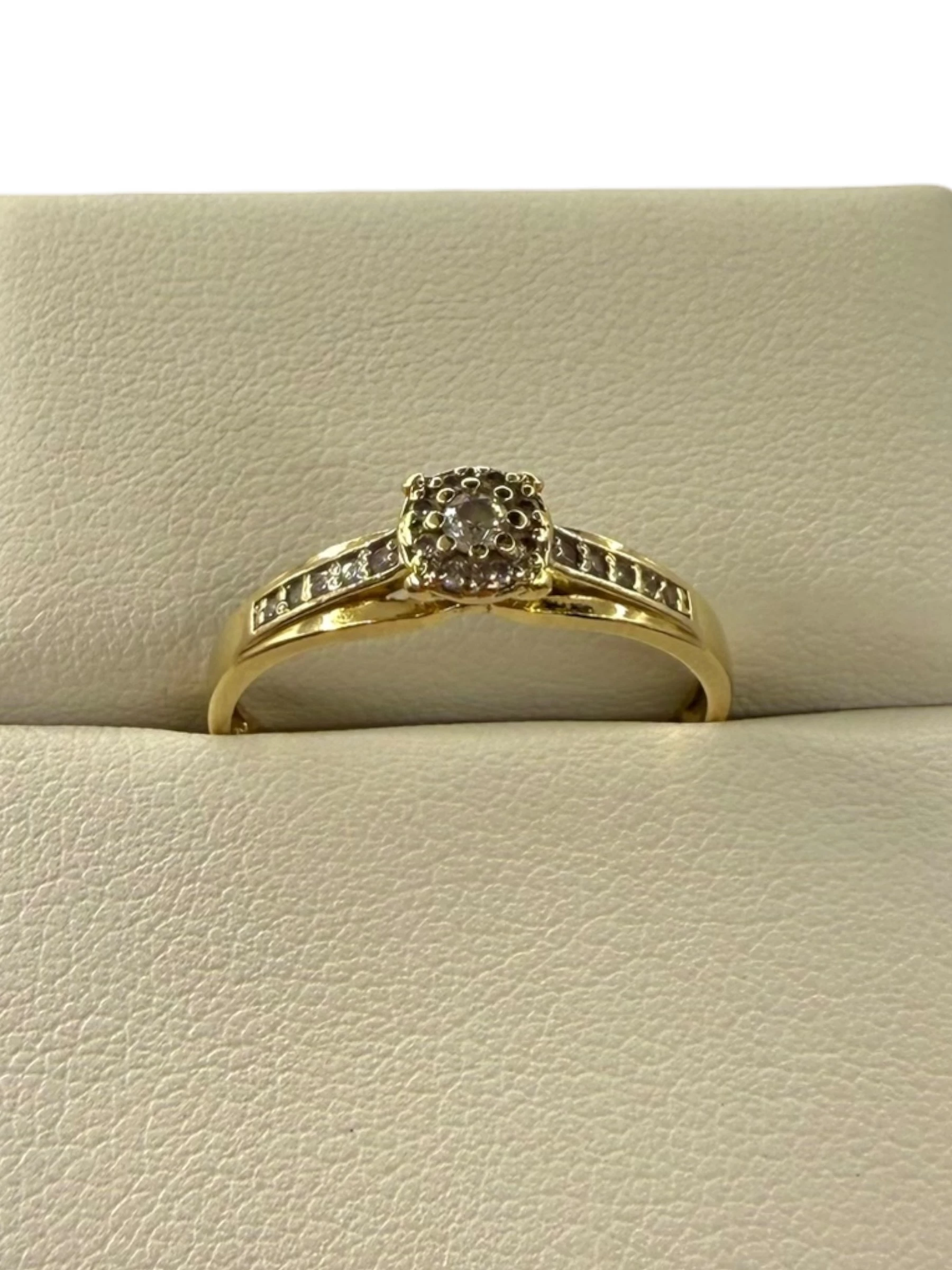 zloty-pierscionek-z-kamieniami-189g-nowosielska-40i-bialystok-sj