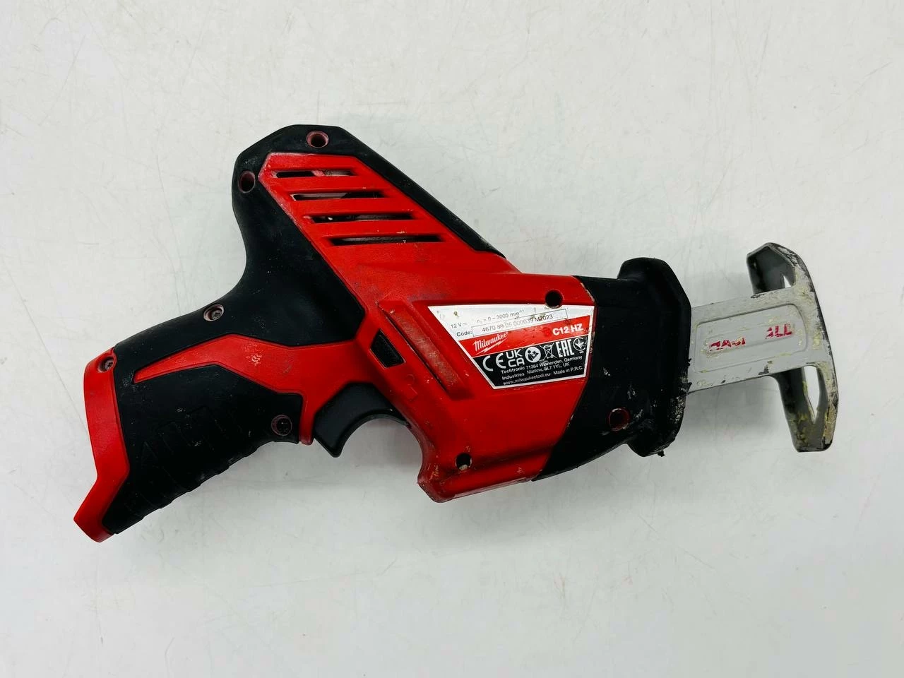 milwaukee-c12-hz-0-m12-hackzall-pila-szablasta-12v-ean-gtin-4002395236367