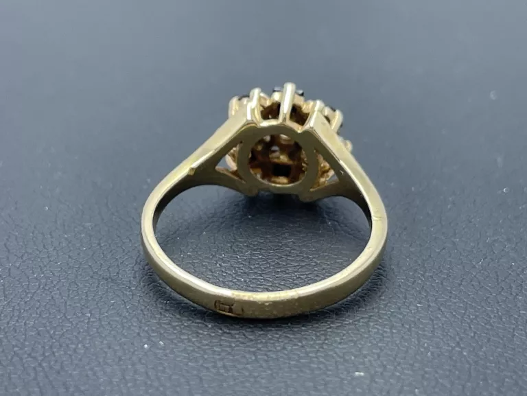 zloty-pierscionek-czarne-kamienie-585-323-r12-material-15835-2