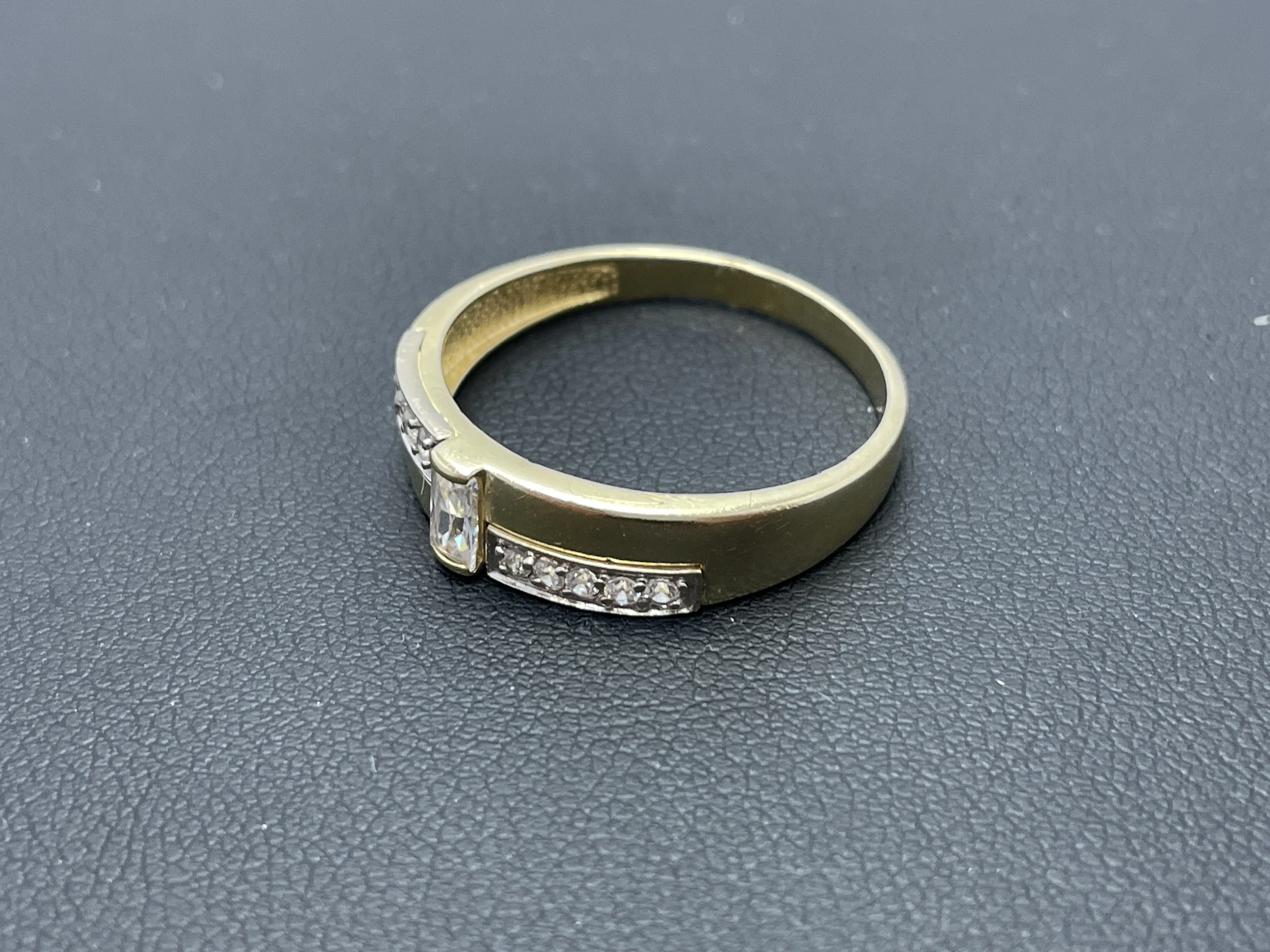 zloty-pierscionek-cyrkonie-585-286g-r23-rodzaj-2205-2