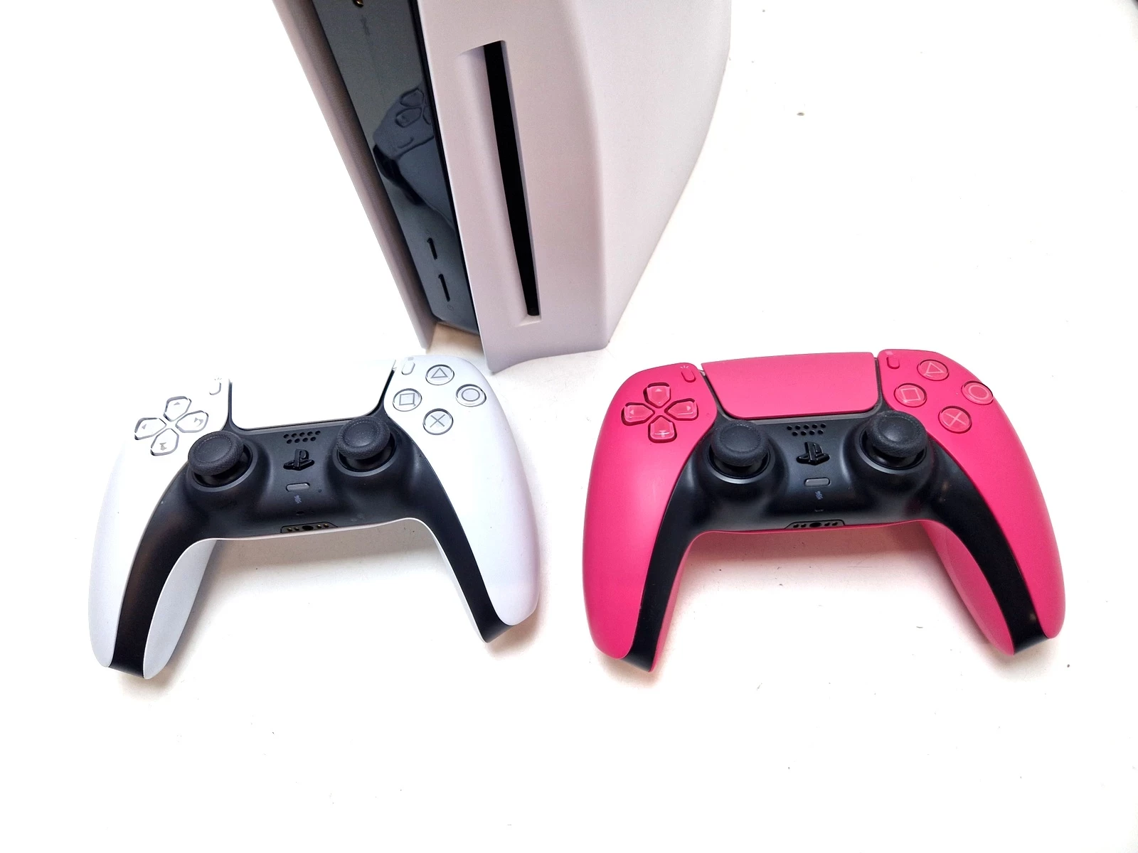 konsola-sony-playstation-5-z-napedem-2-pady-bydgoska-1a-pila