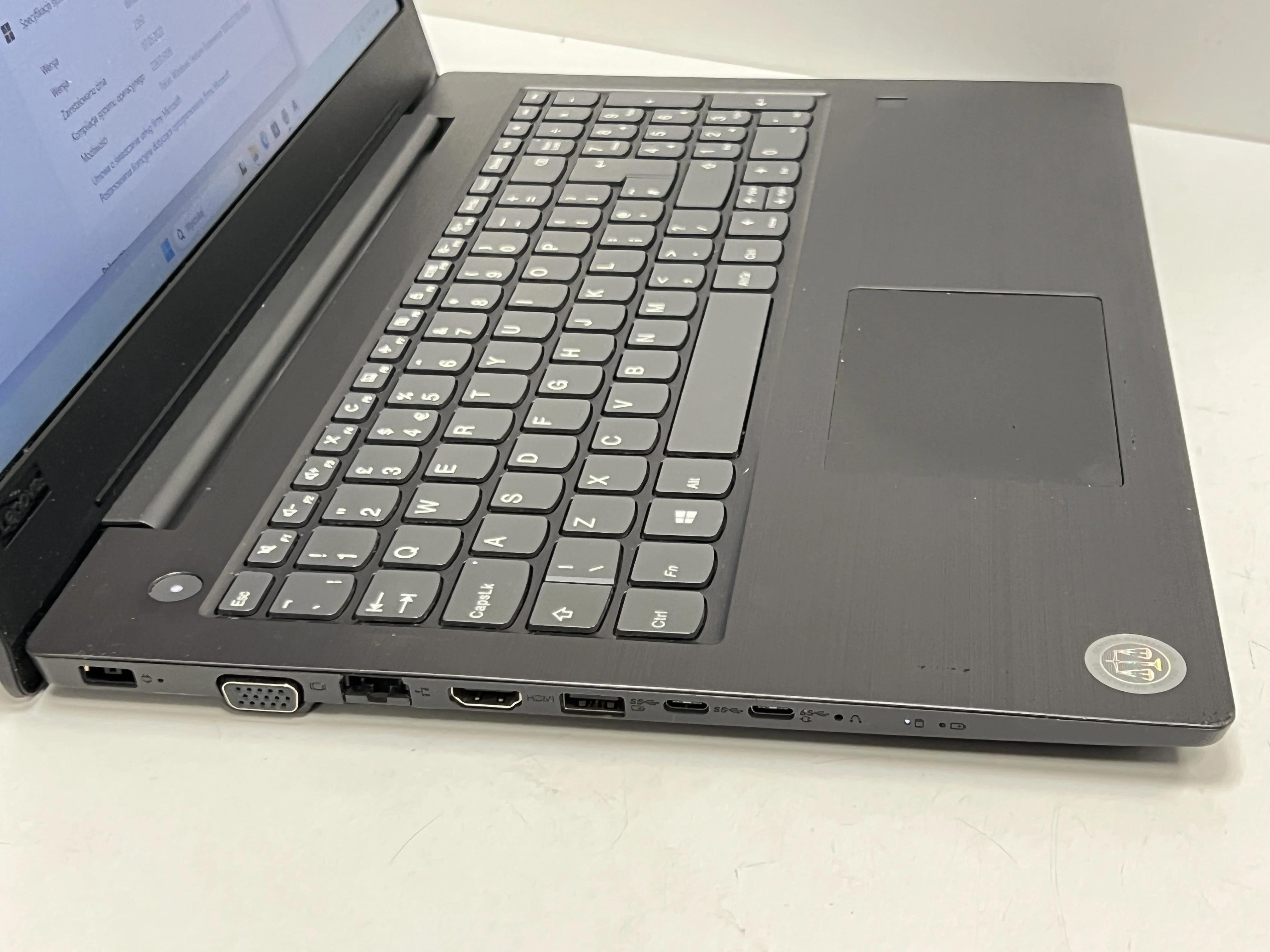 laptop-156-lenovo-v330-15ikb-256gb8gbwin-11-uklad-klawiatury-249838-1778405