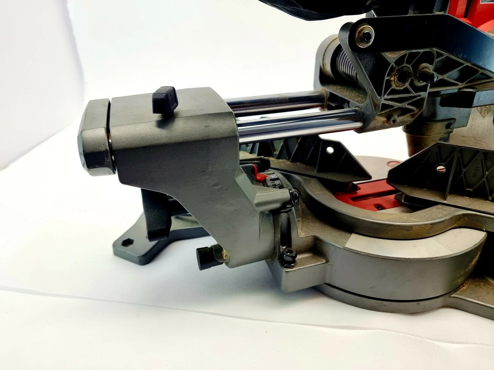 pila-ukosnica-z-posuwem-milwaukee-m18-fms190-ean-gtin-4058546027919