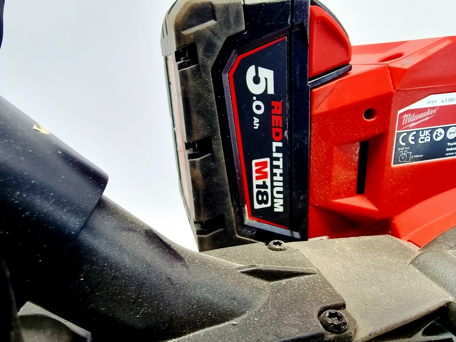 pila-ukosnica-z-posuwem-milwaukee-m18-fms190-seria-m18-fms190-0