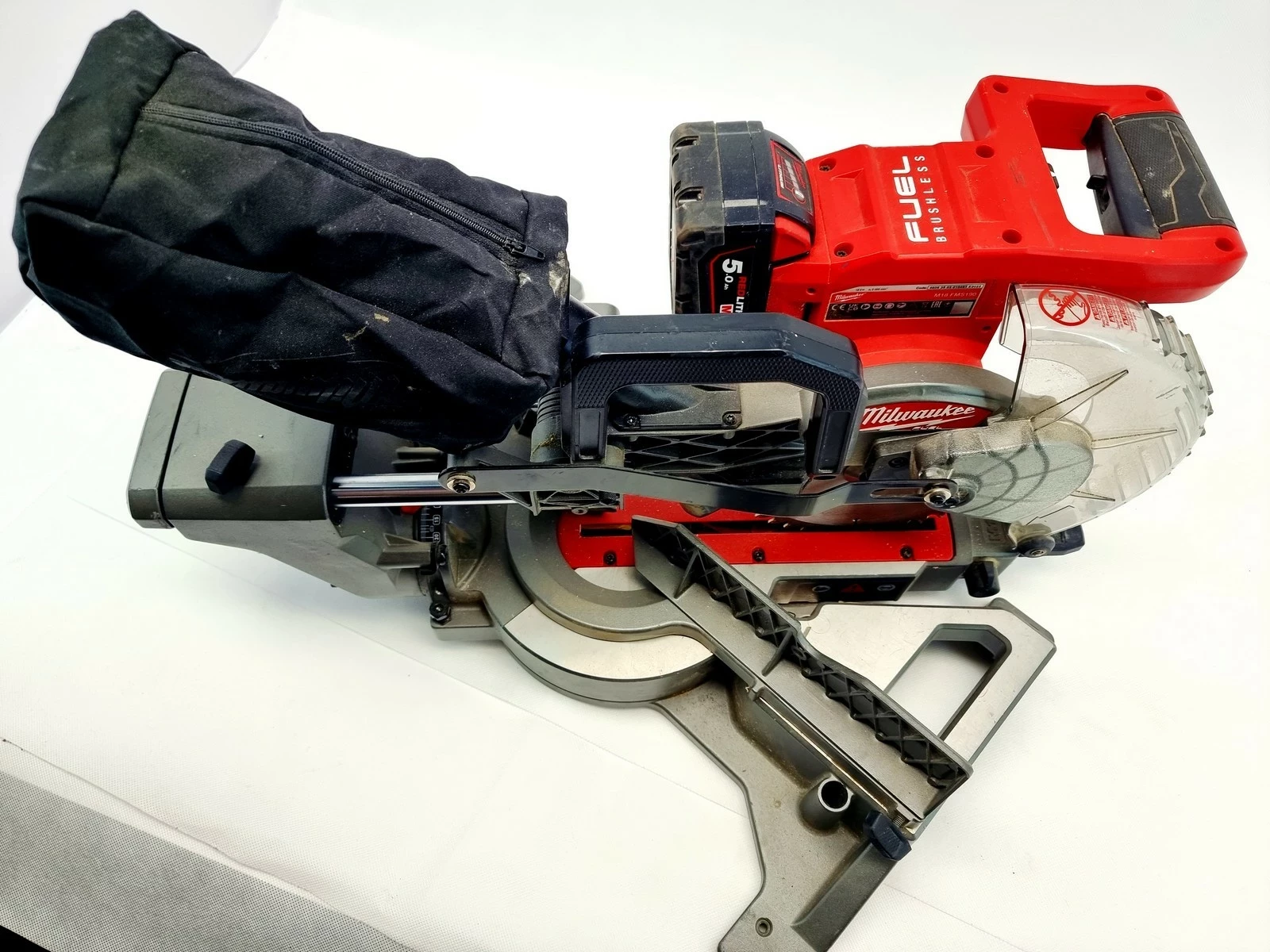 pila-ukosnica-z-posuwem-milwaukee-m18-fms190-maksymalna-moc-100