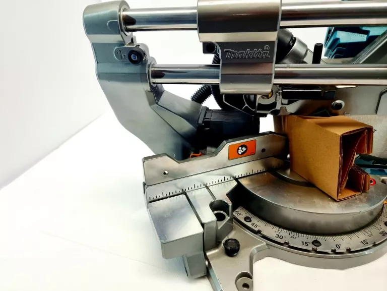 ukosnica-akumulatorowa-makita-xgt-ls002gz-ean-gtin-088381733335