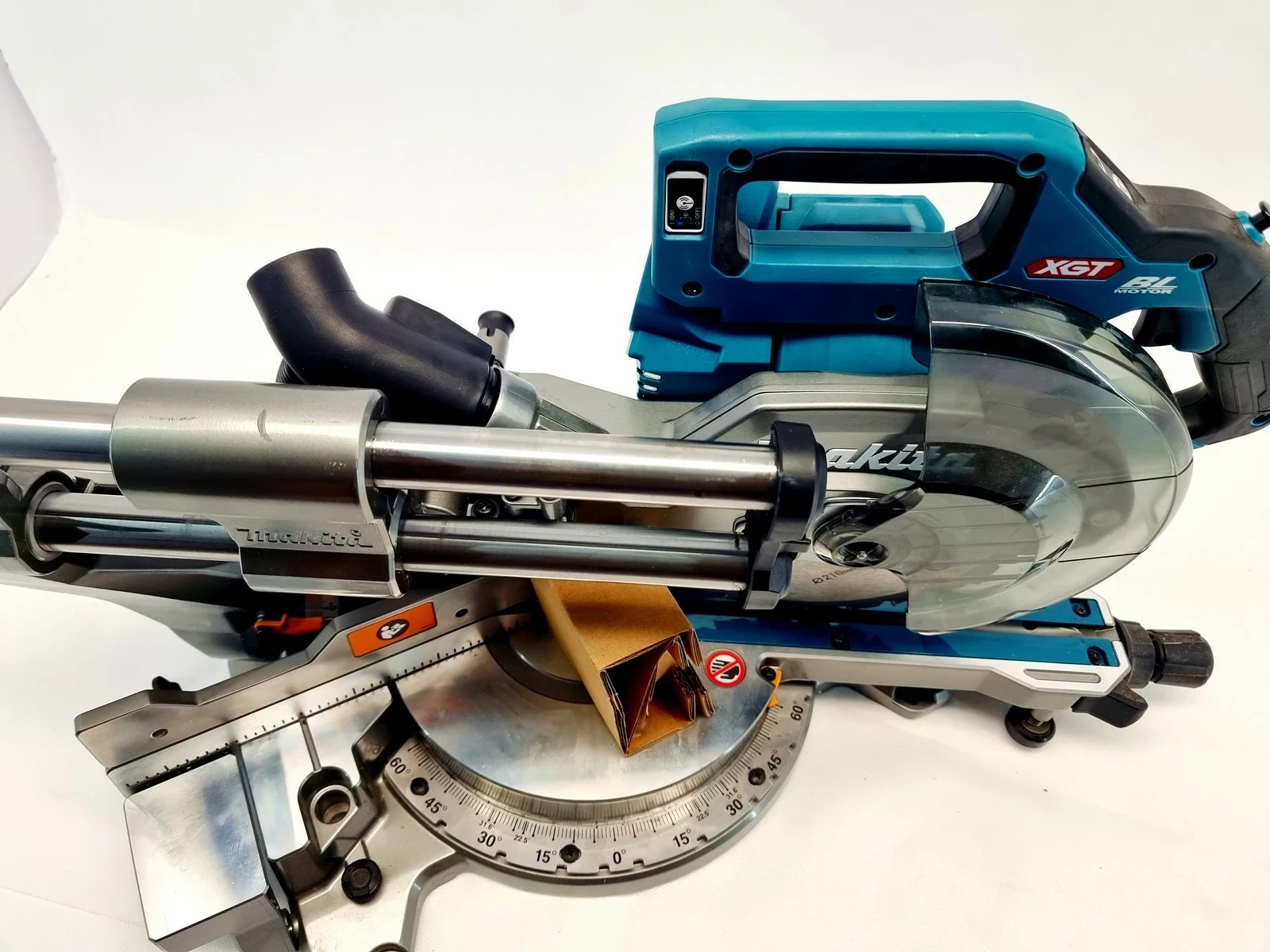 ukosnica-akumulatorowa-makita-xgt-ls002gz-kod-producenta-ls002gz01