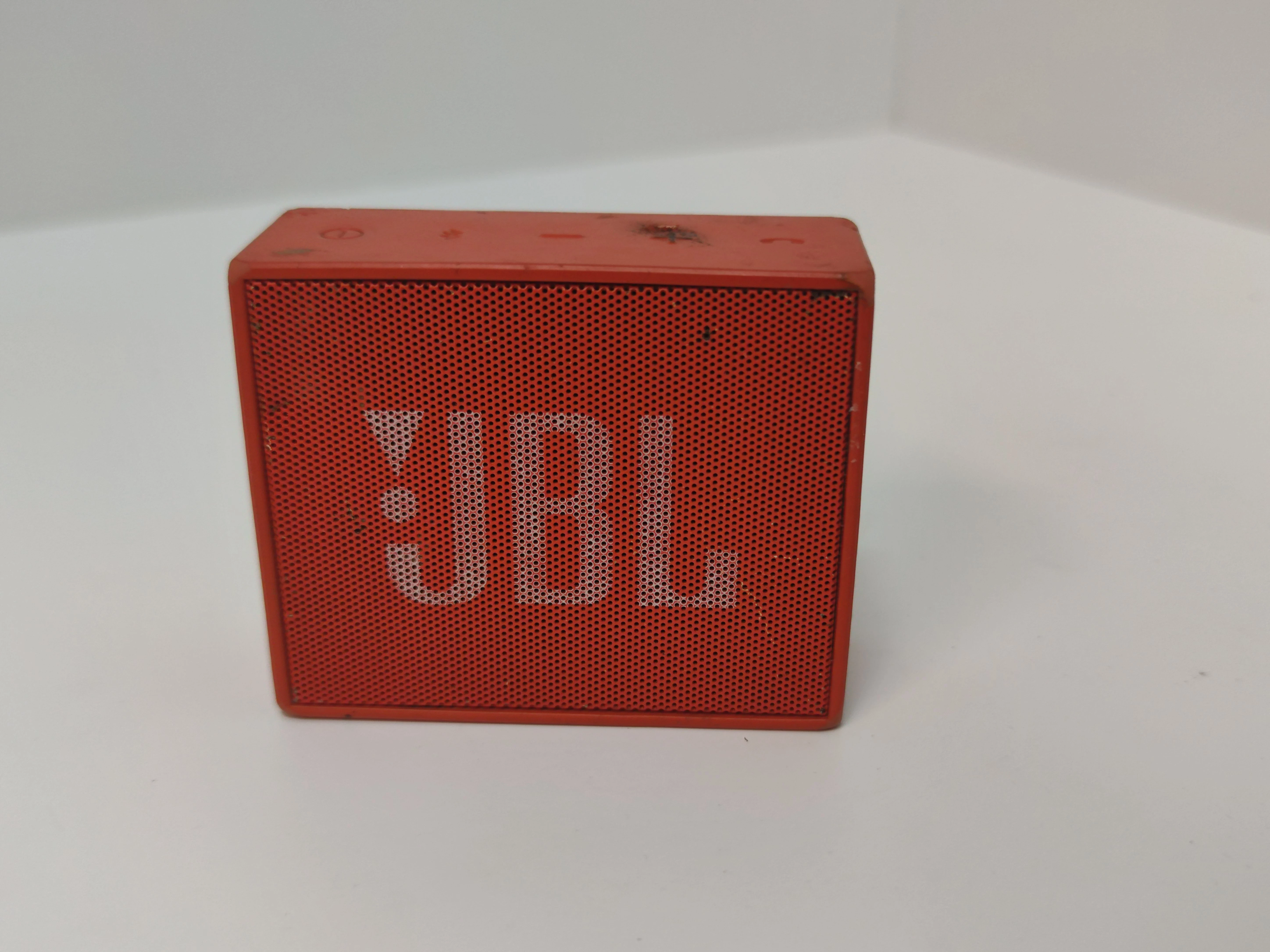 glosnik-jbl-go-moc-300
