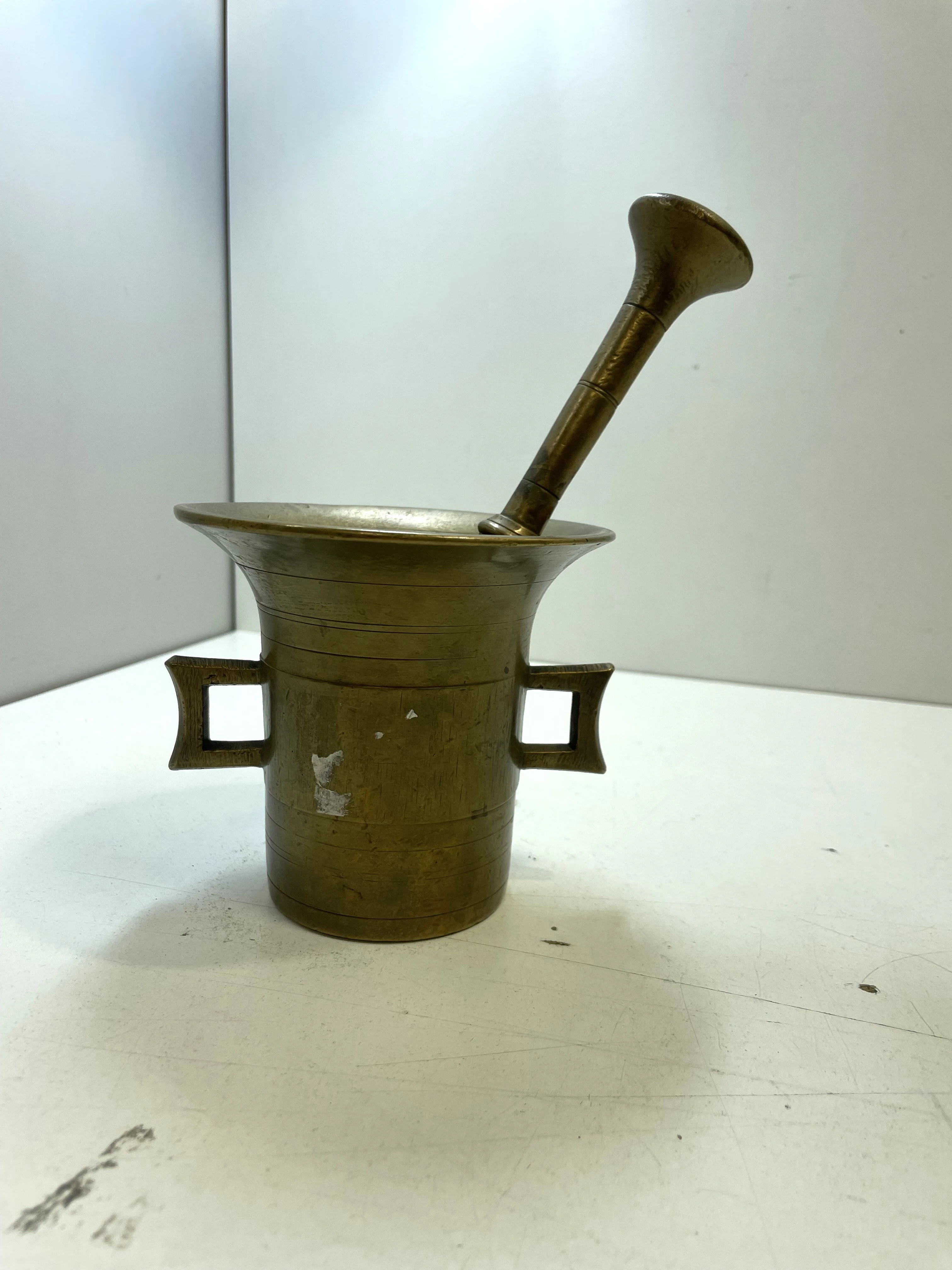 mozdziez-mosiezny-z-tluczkiem-osiedle-centrum-d1-krakow