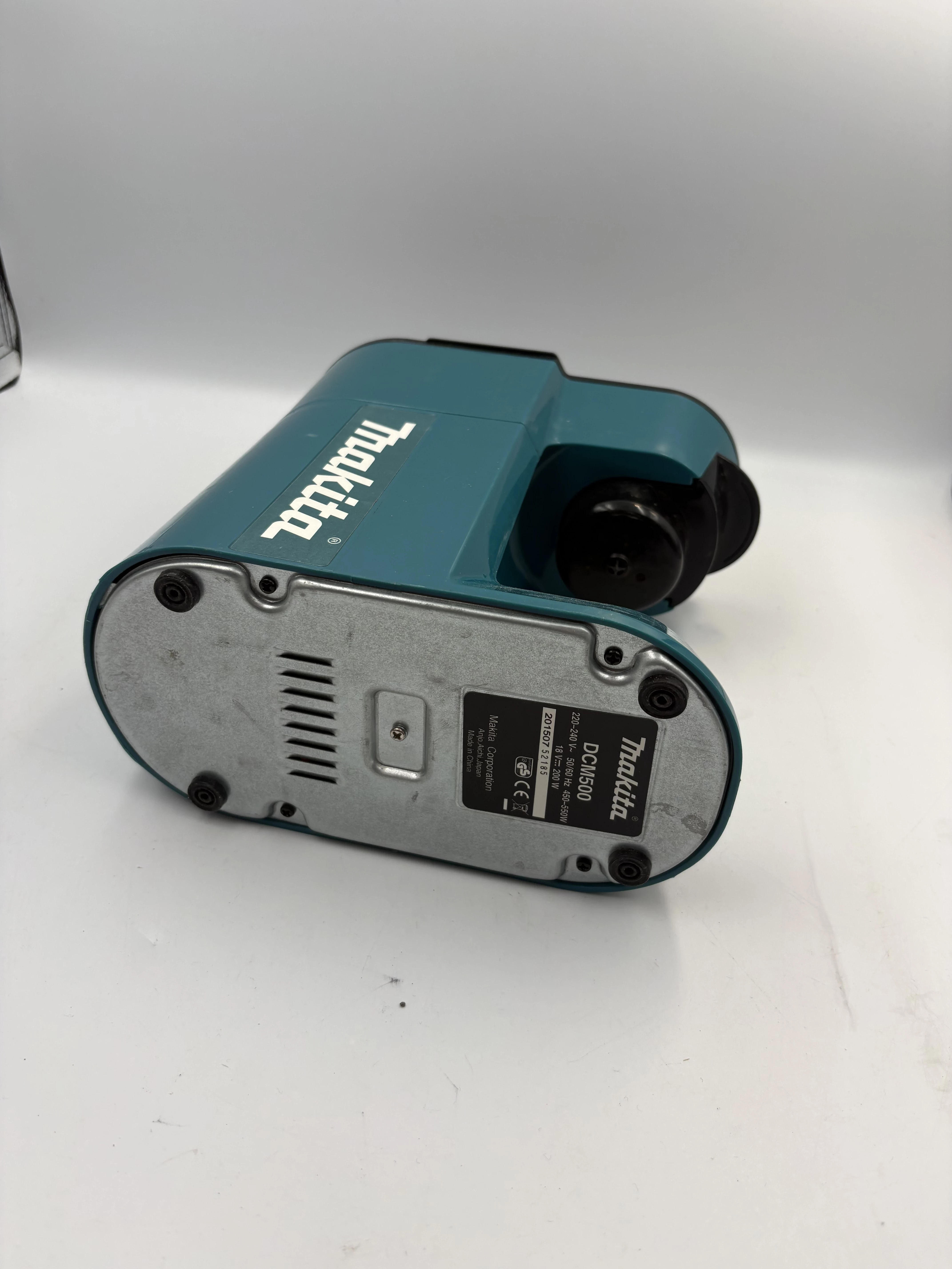 ekspress-przelewowy-makita-dcm500z-pojemnosc-015