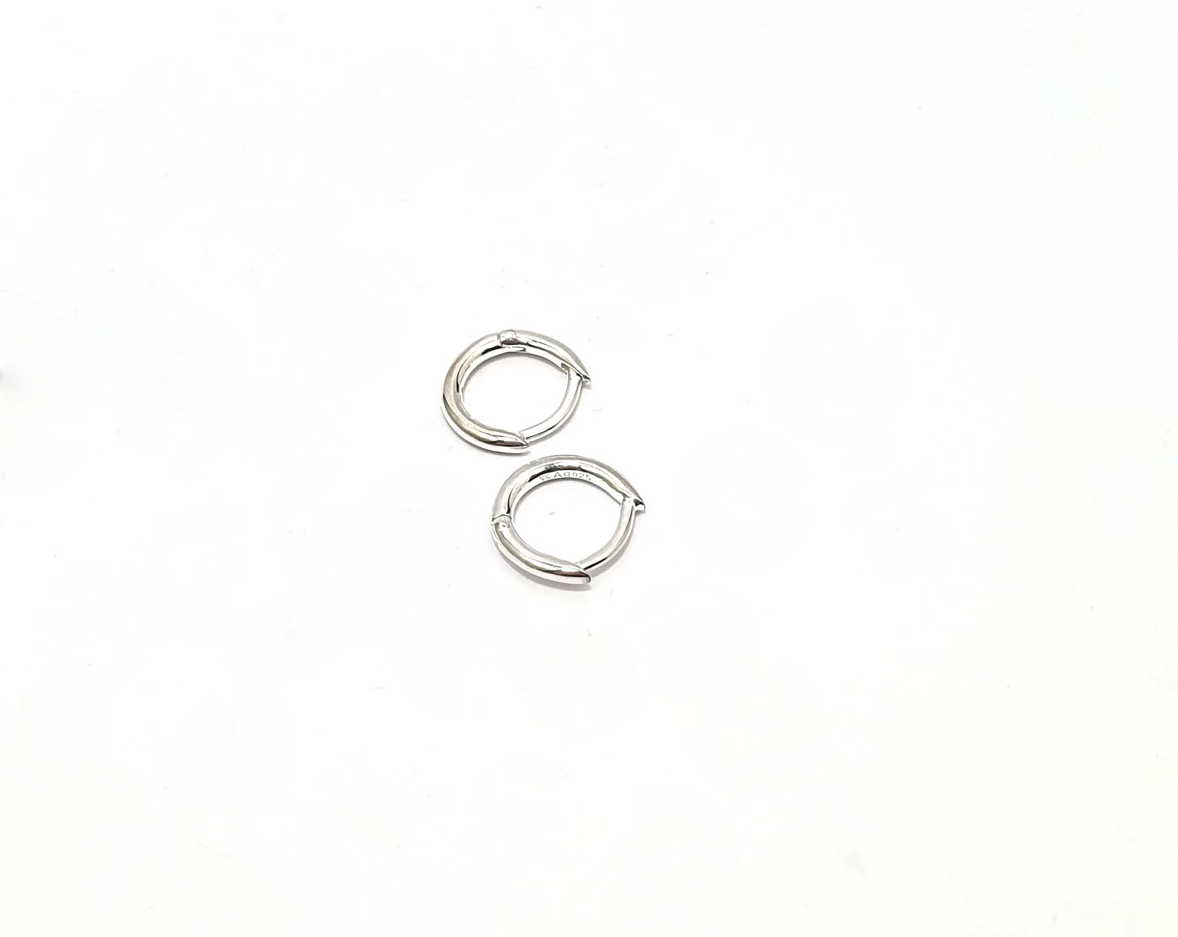 srebrne-male-kolczyki-123-g-925-stan-11323-2