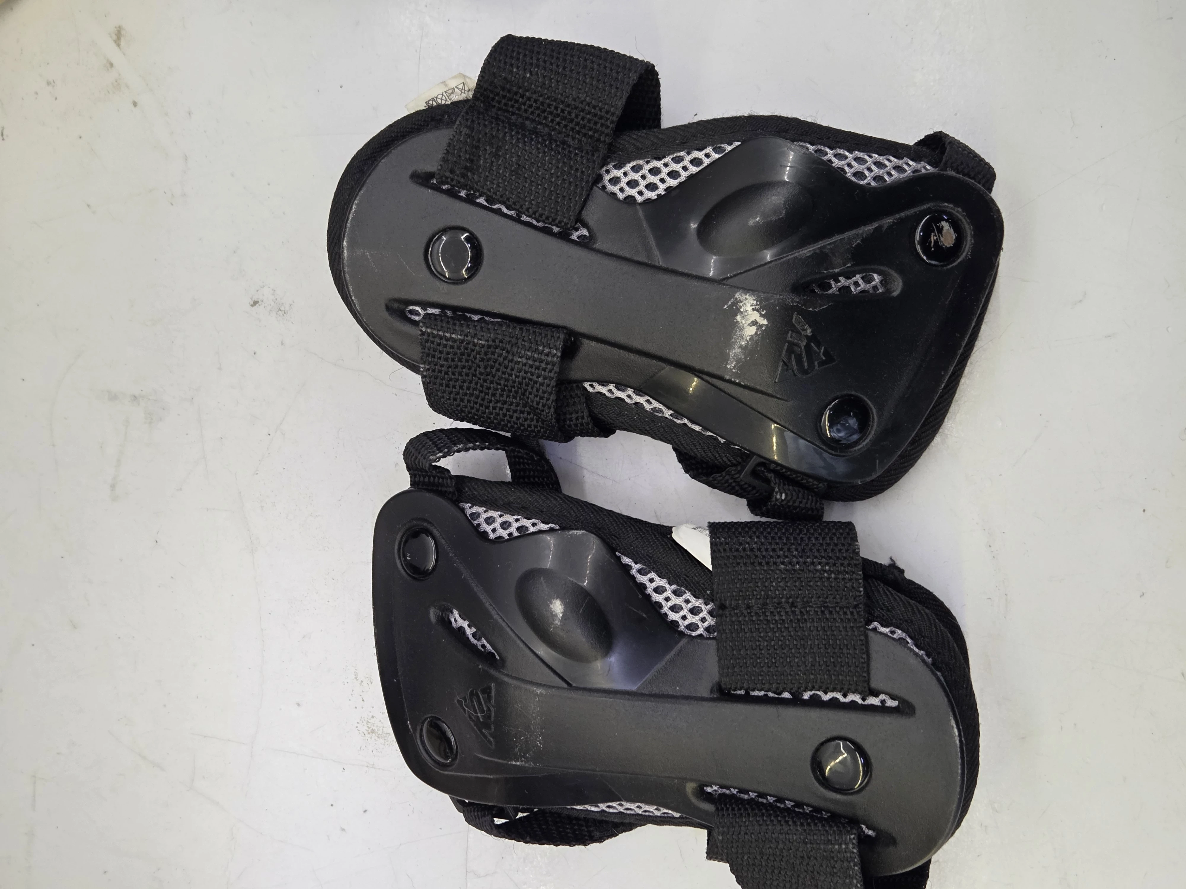 rolki-rolki-k2-celena-r-405-ochraniacza-stan-11323-2