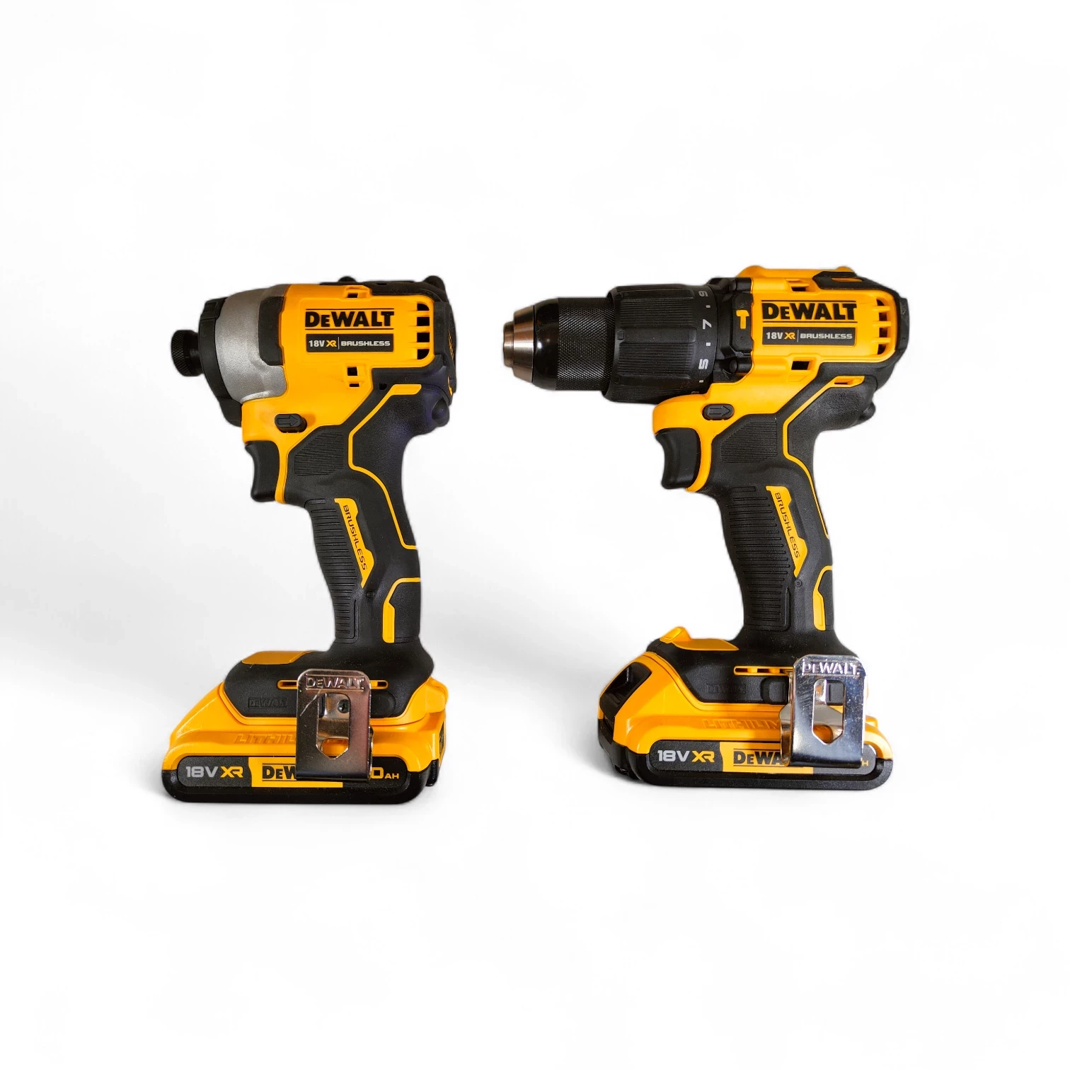zestaw-dewalt-dck2060d2t-baterie-20ah-ladowarka-ean-gtin-3615613134027