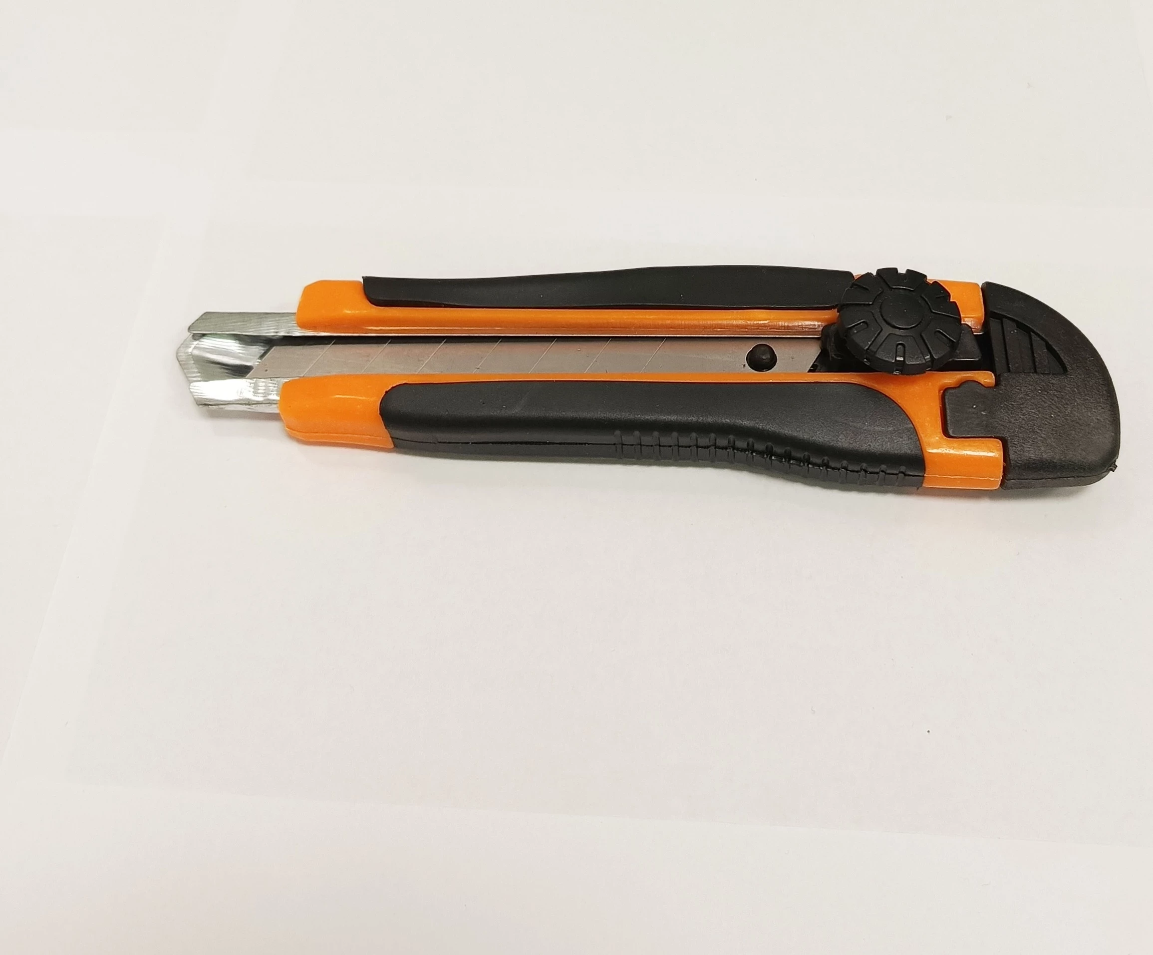 noz-do-tapet-vergionic-18-mm-marka-248811-1109855